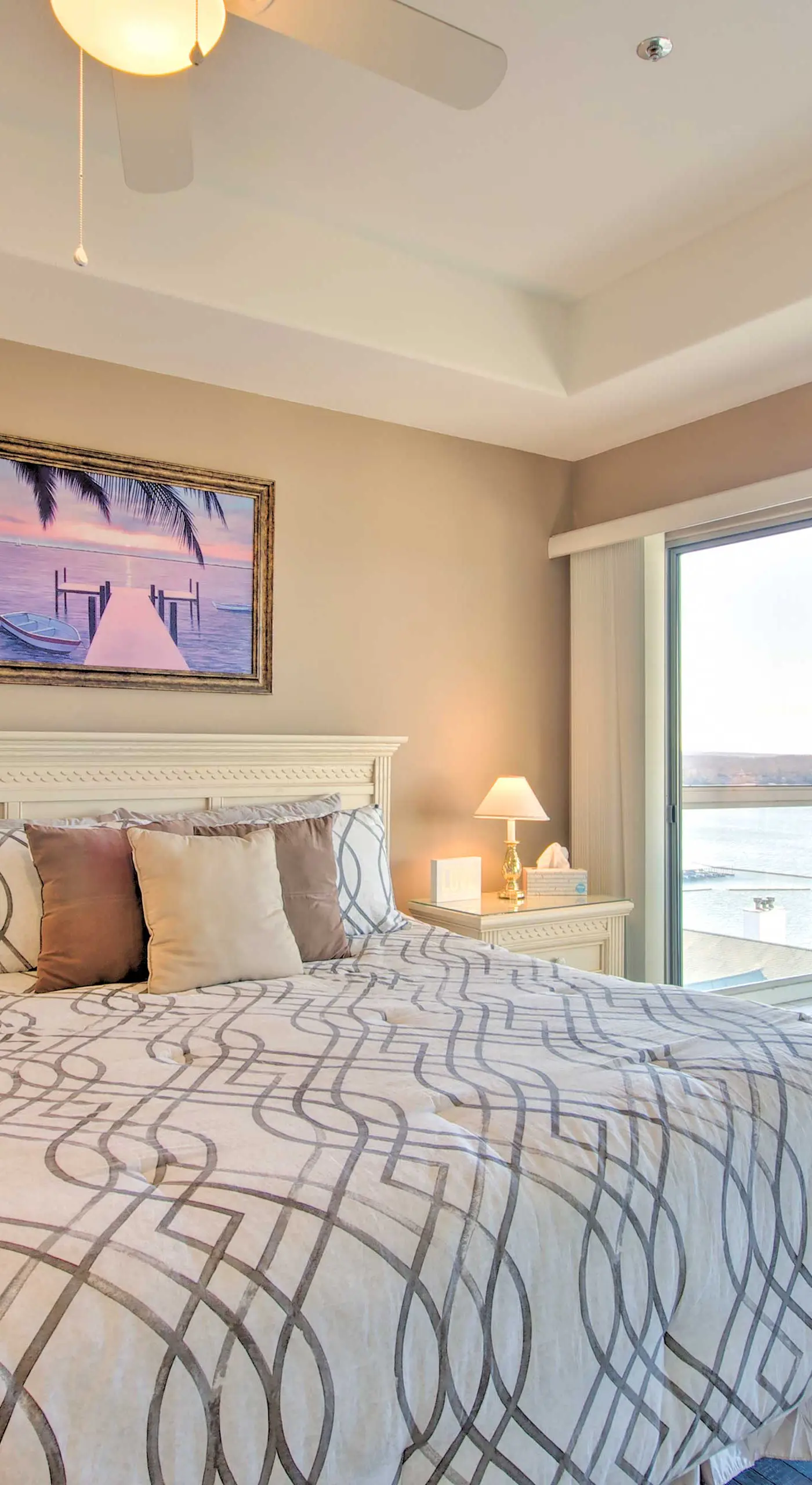 Channel-View Lake Ozark Condo for Shootout Weekend