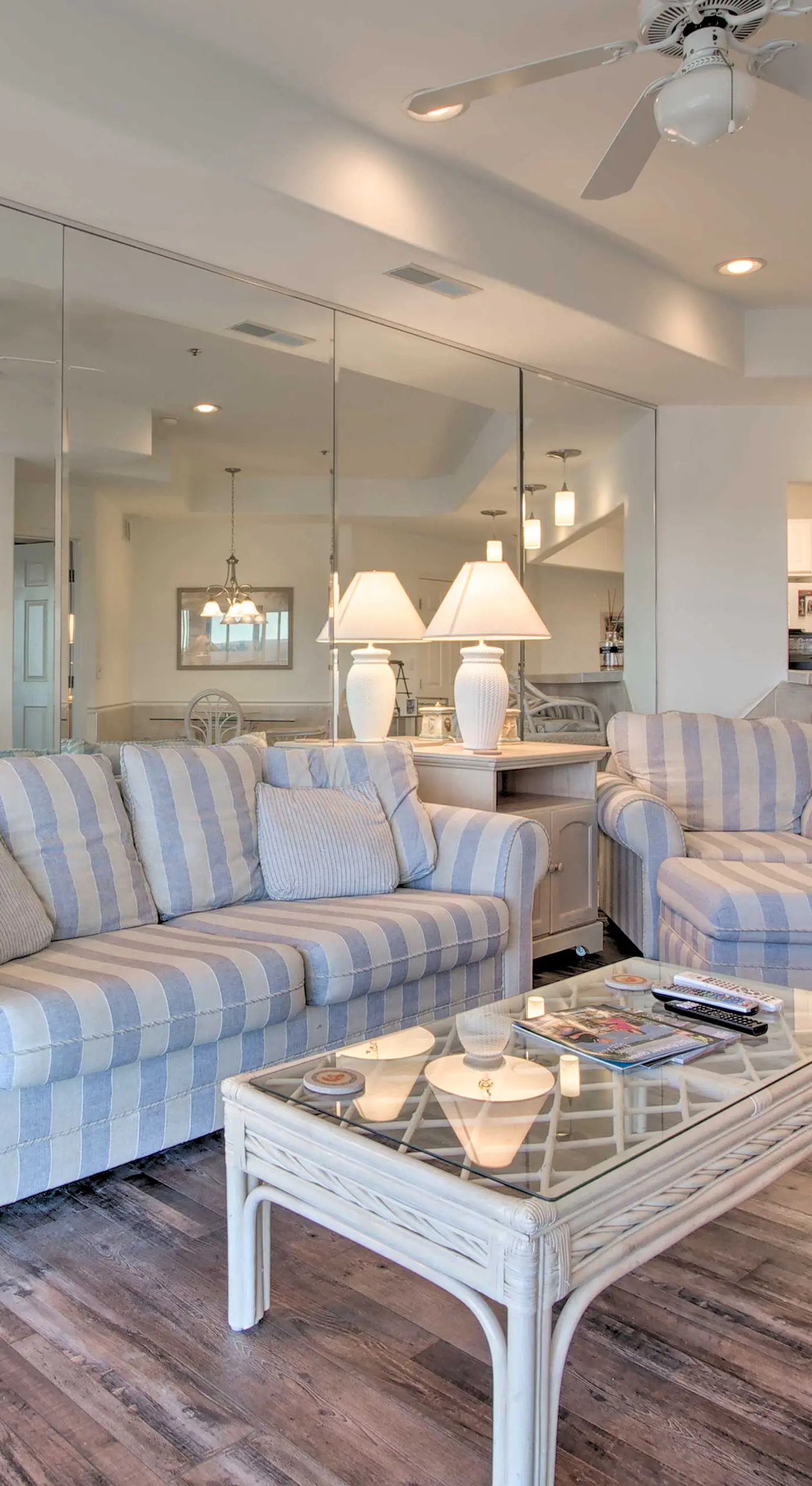 Channel-View Lake Ozark Condo for Shootout Weekend