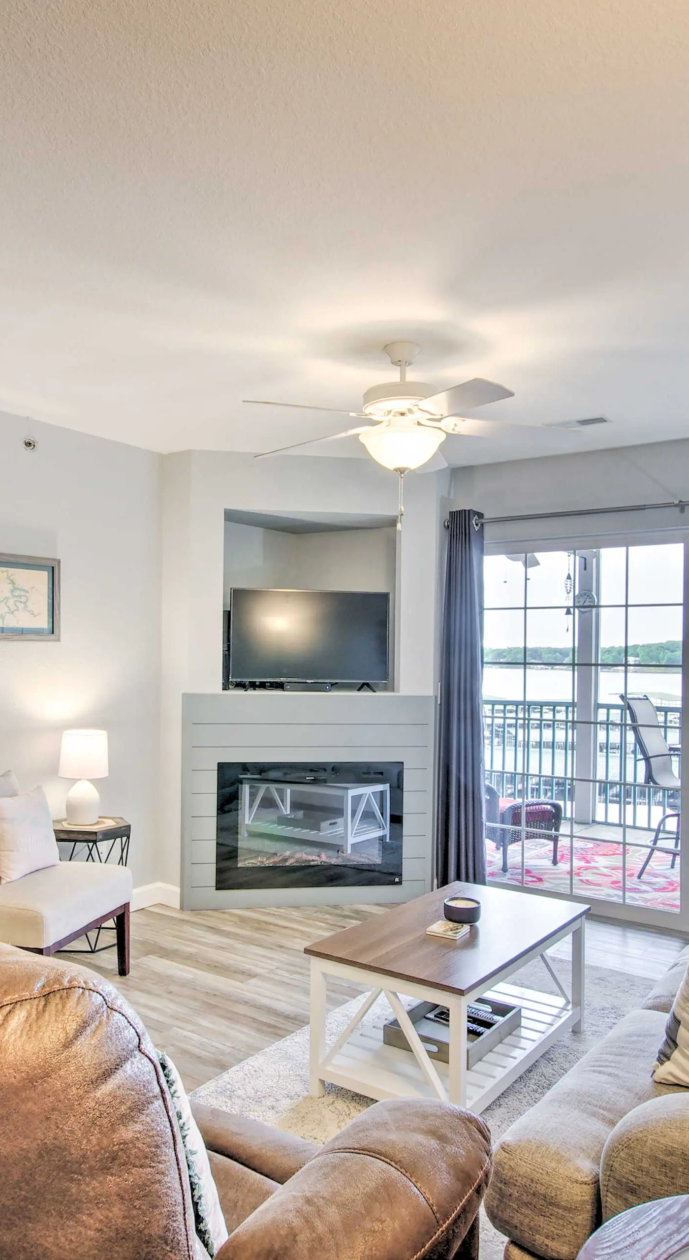 Furnished Balcony, Pool! Waterfront Lake Ozark Gem