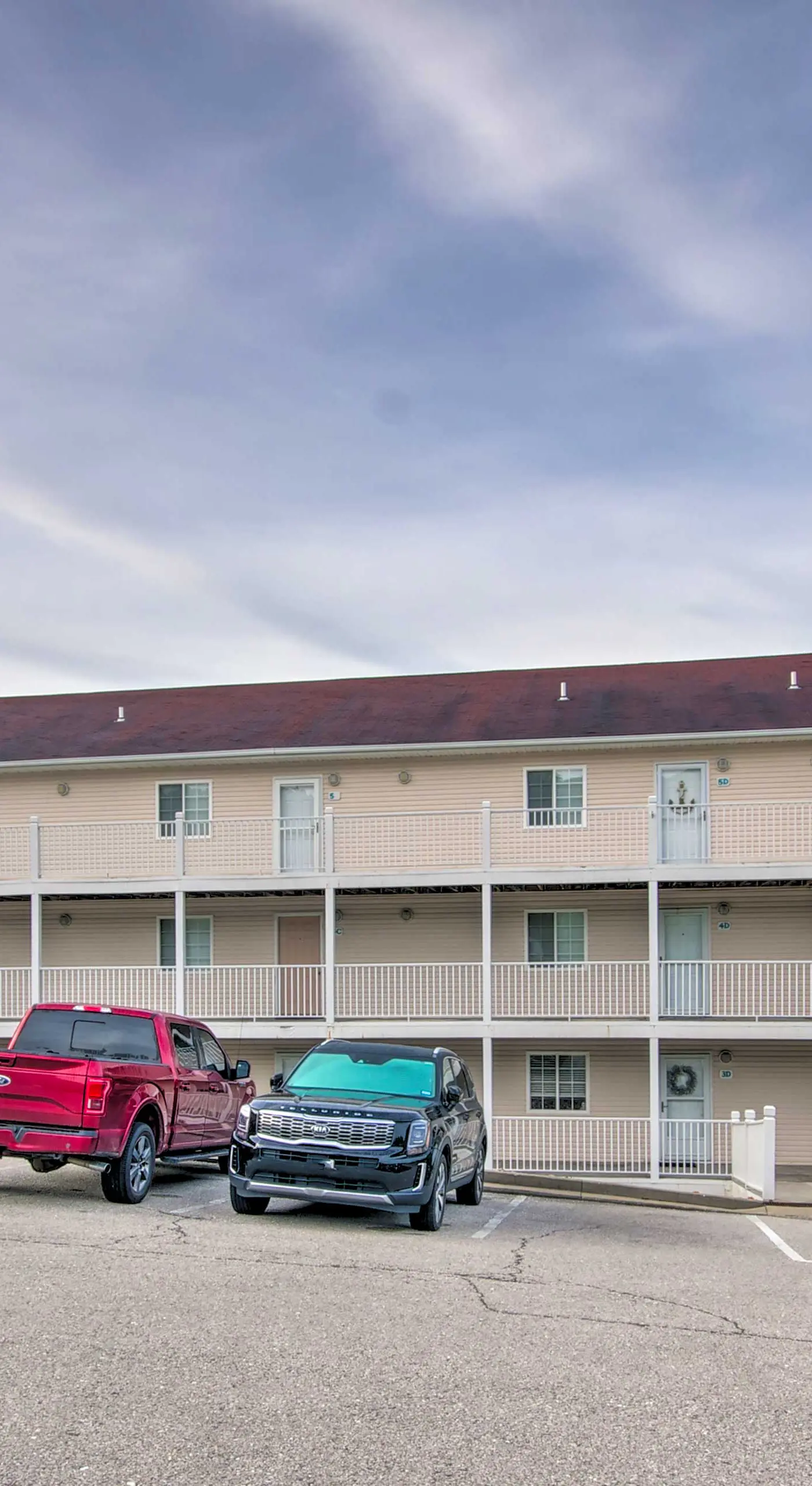 Furnished Balcony, Pool! Waterfront Lake Ozark Gem