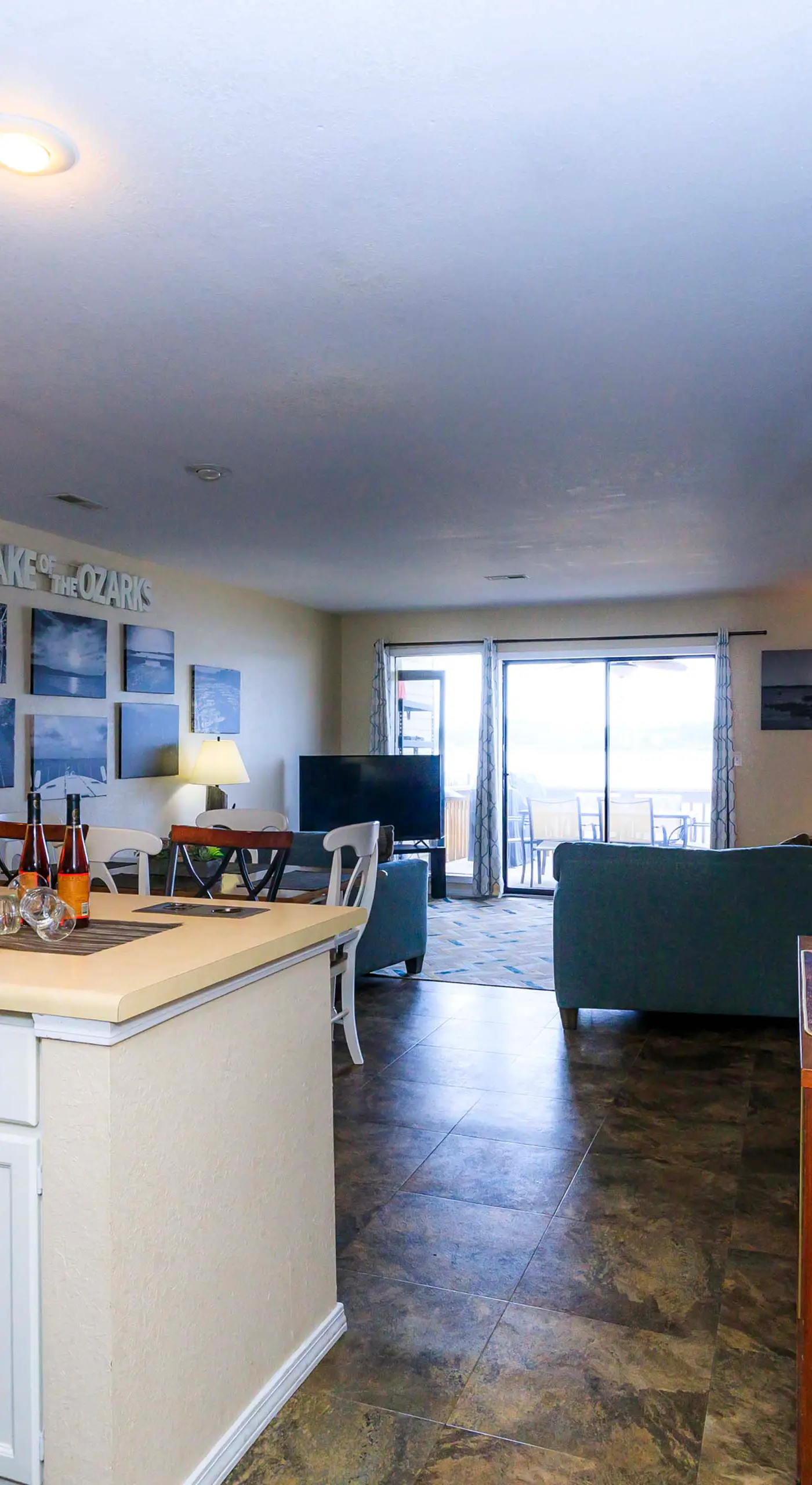Pool Days & Water Fun Await: Lake Ozark Escape!