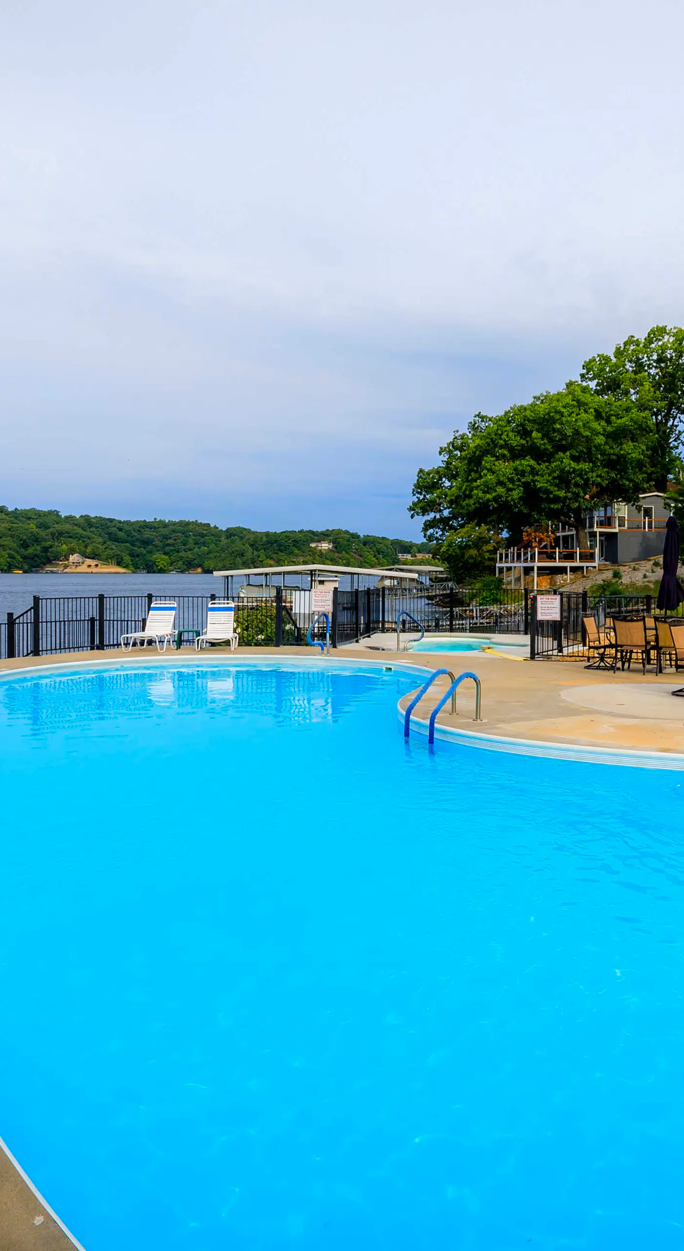 Pool Days & Water Fun Await: Lake Ozark Escape!
