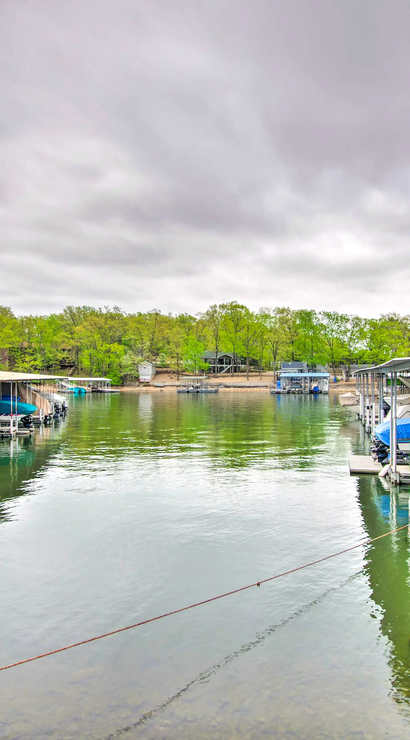 Pool Days & Water Fun Await: Lake Ozark Escape!