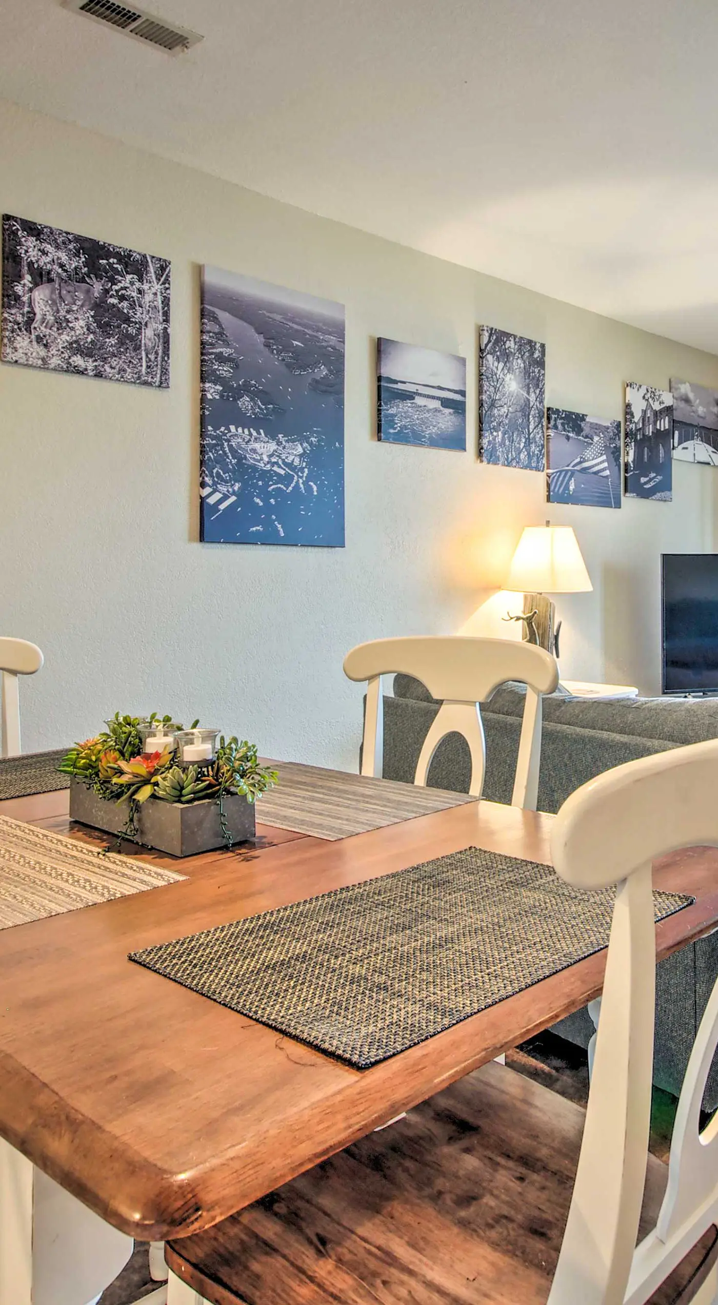 Pool Days & Water Fun Await: Lake Ozark Escape!