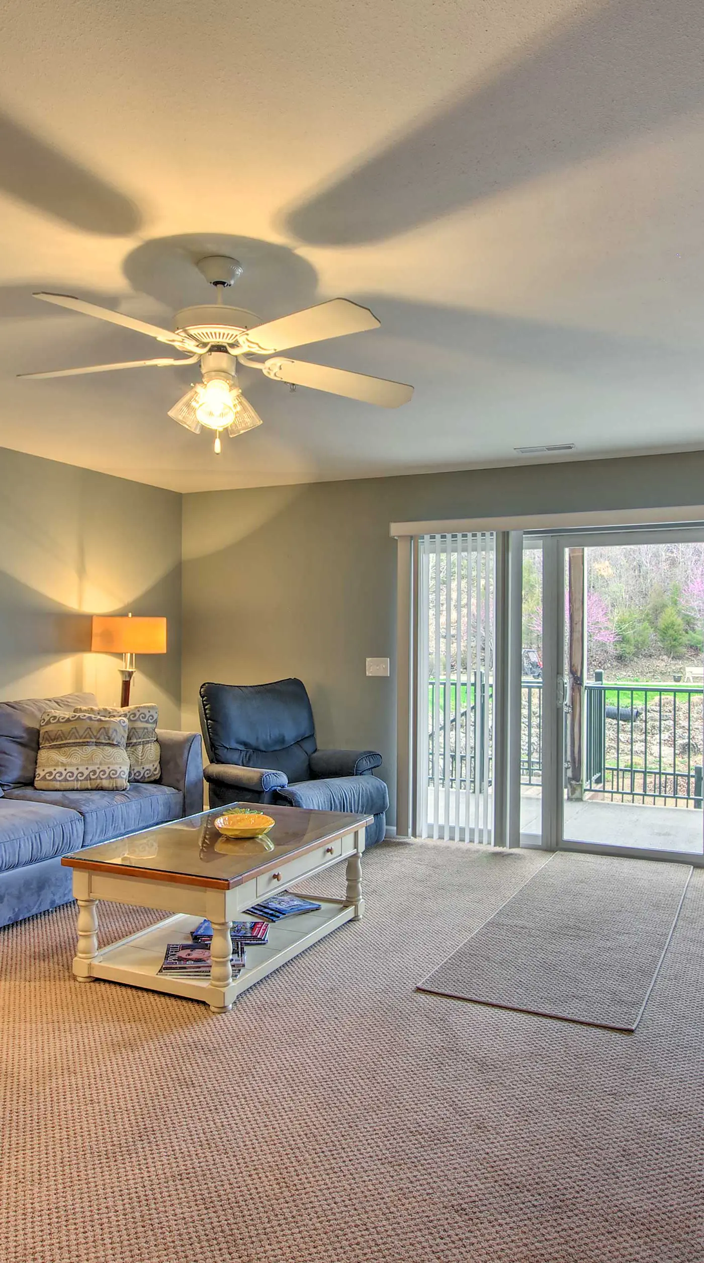 Lake-View Patio, Pool Table! Camdenton Family Unit