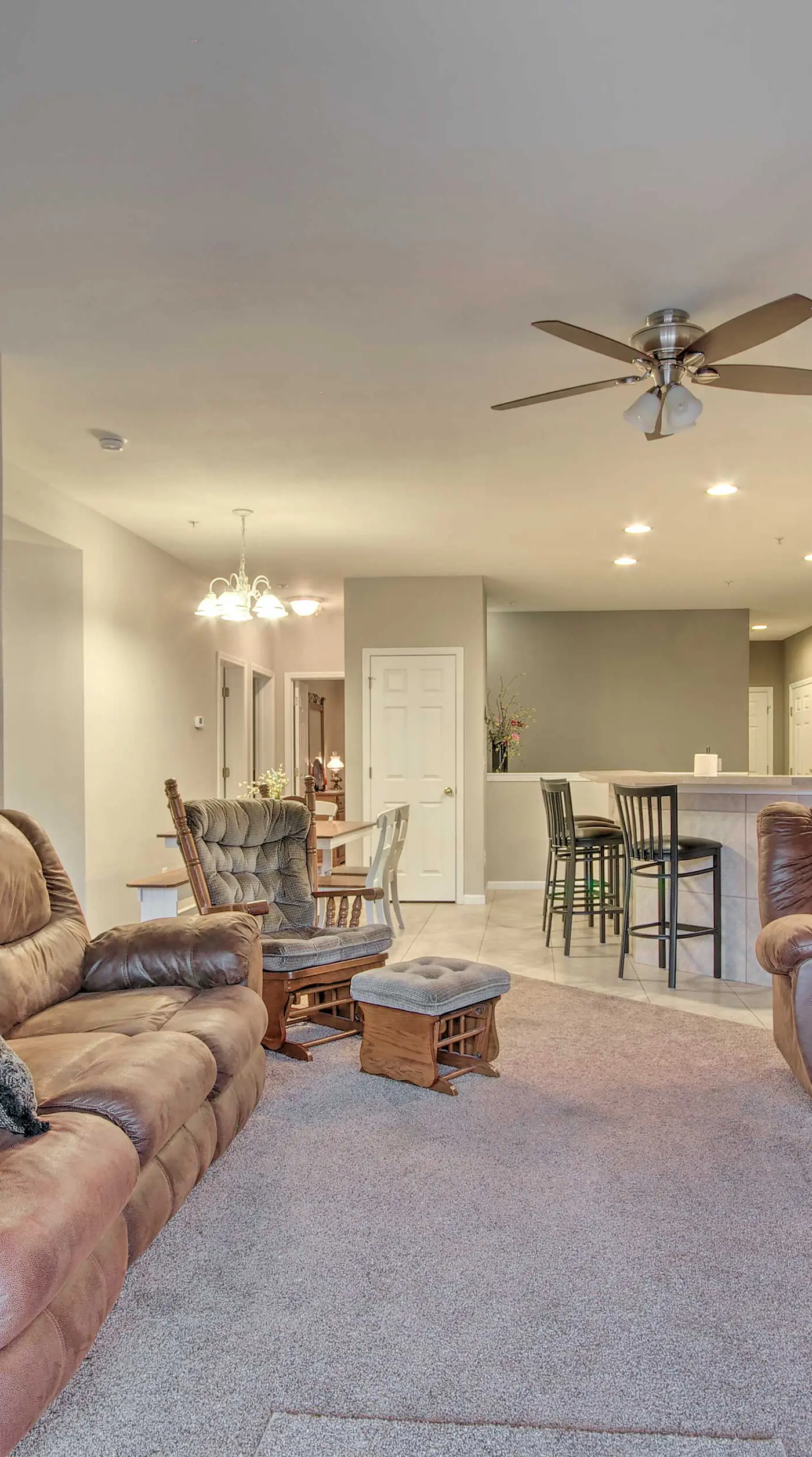 Lake-View Patio, Pool Table! Camdenton Family Unit