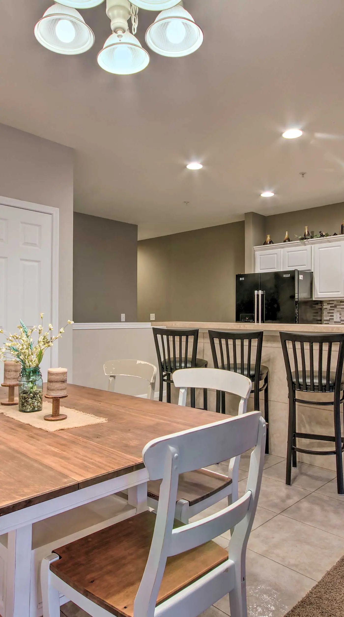 Lake-View Patio, Pool Table! Camdenton Family Unit