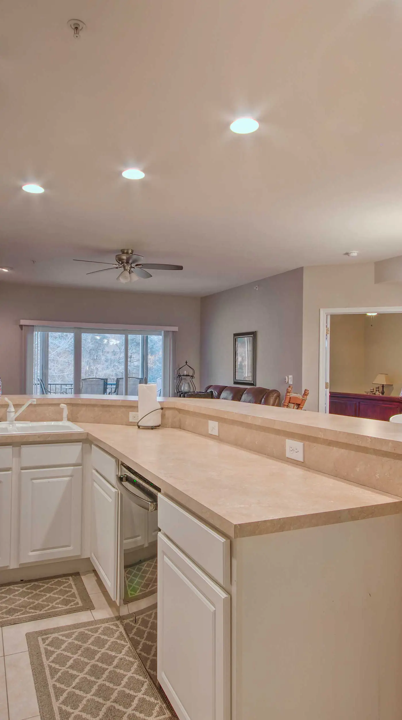 Lake-View Patio, Pool Table! Camdenton Family Unit