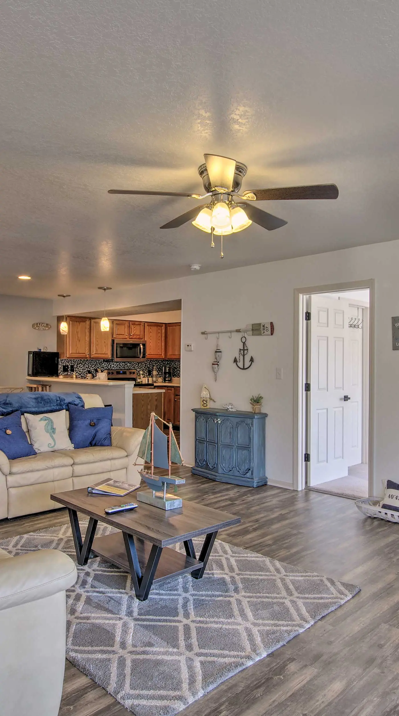 Lake-View Patio, Pool Access! Regatta Bay Condo