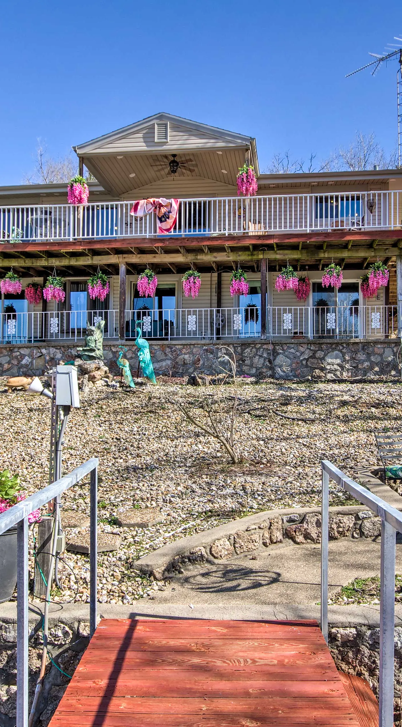 Private Dock, Waterfront Views! Sunrise Beach Home