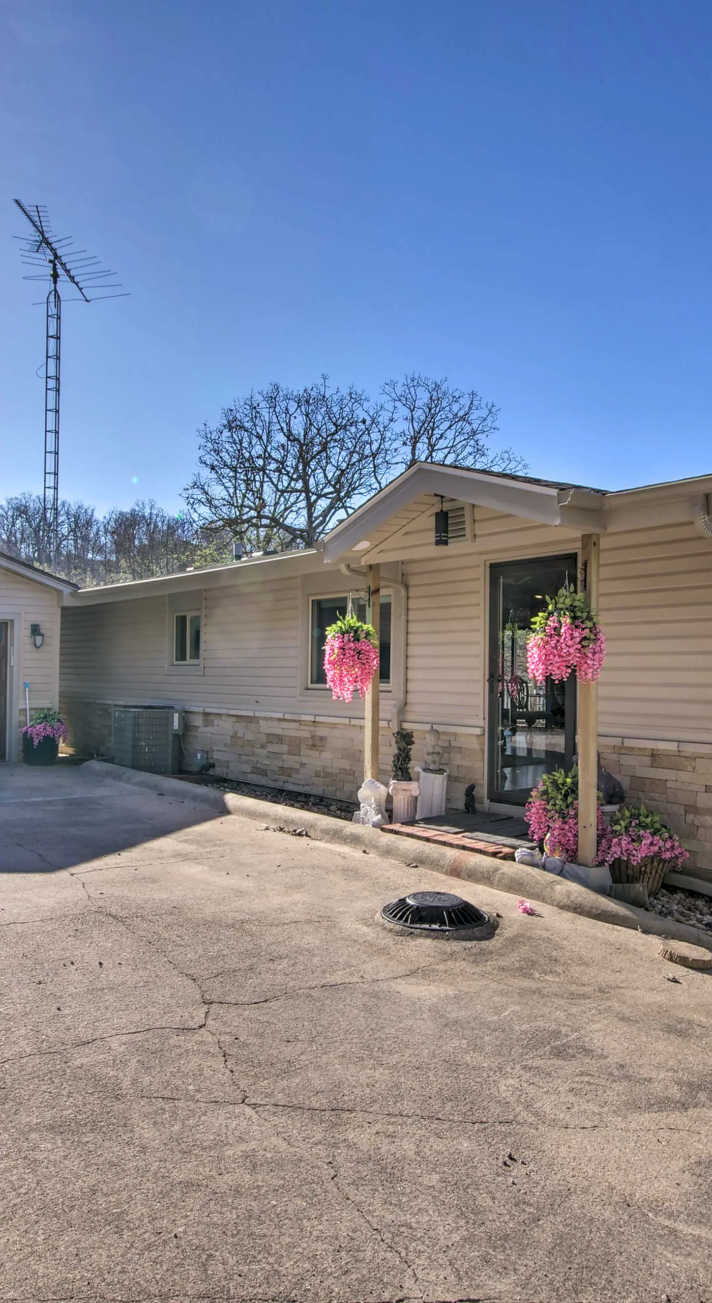 Private Dock, Waterfront Views! Sunrise Beach Home