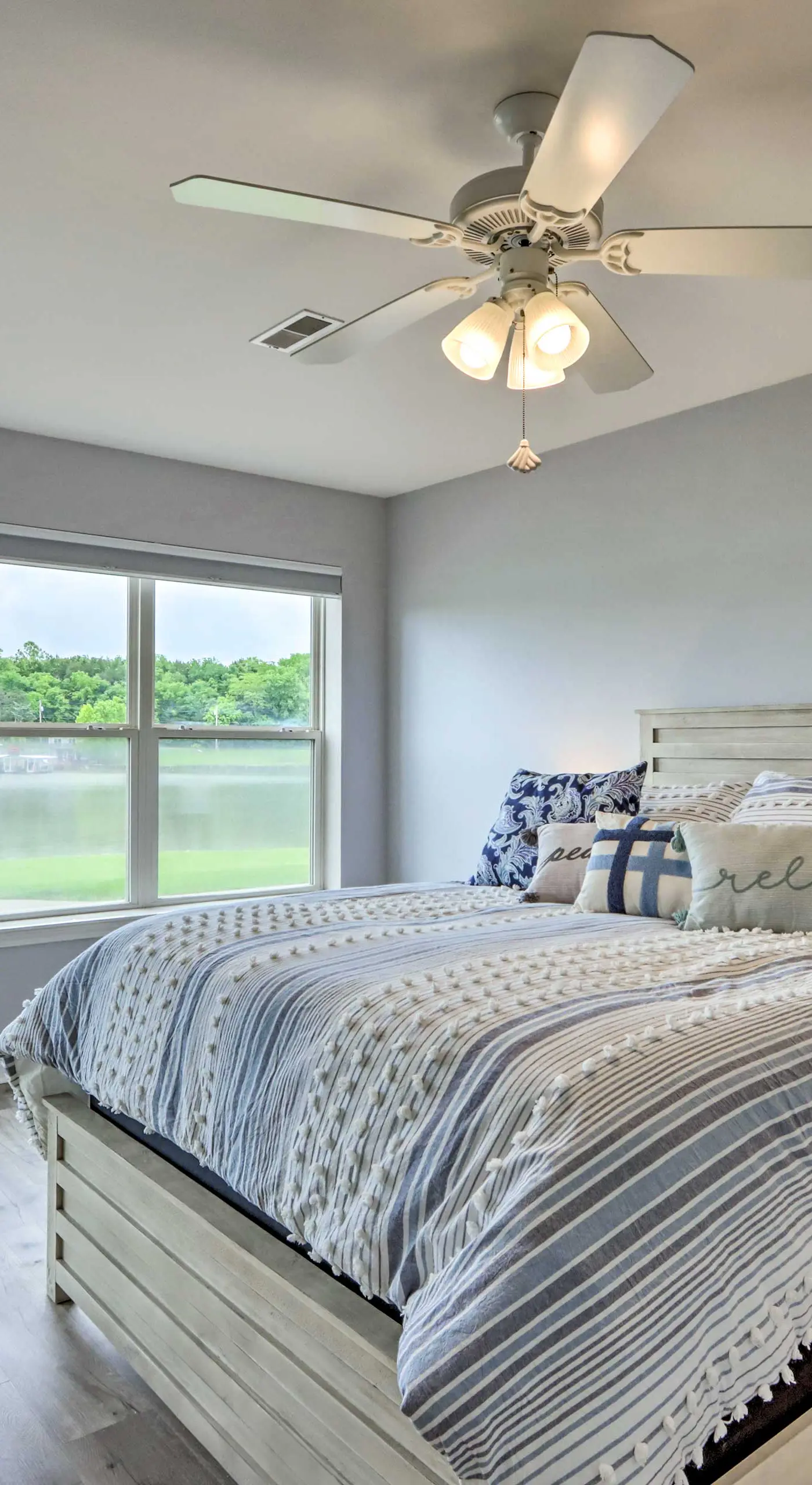 Poolside Fun! Lake-View Camdenton Condo