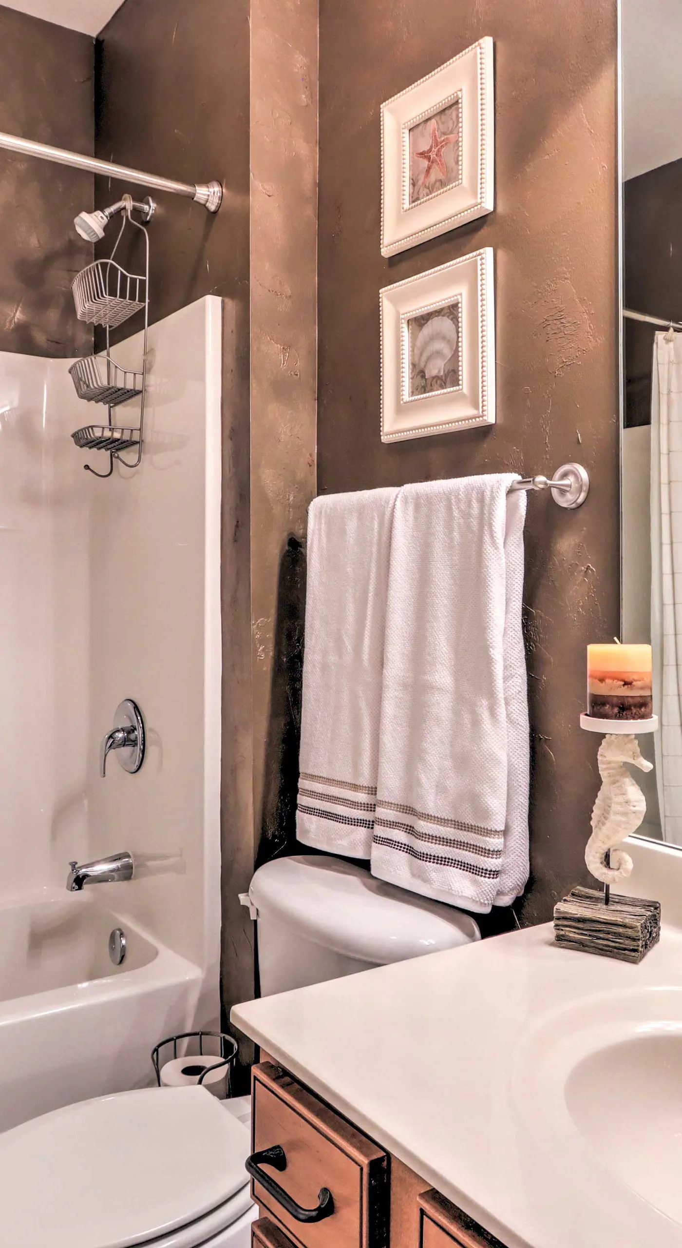 Lakefront Patio, Pool Access! Lands End Condo