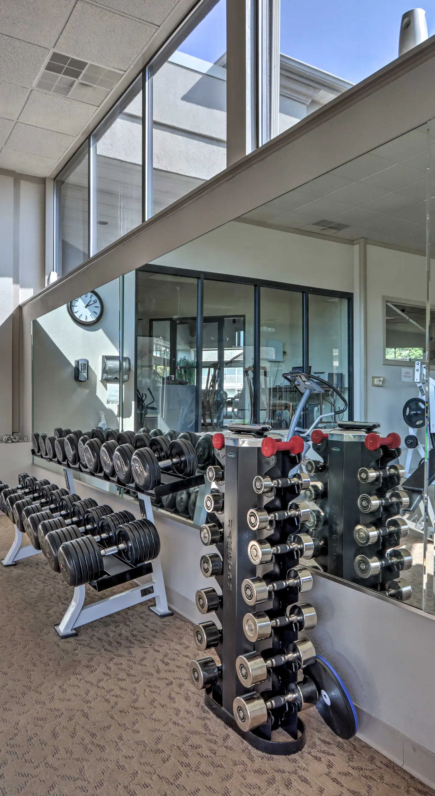 Lakefront Patio, Pool Access! Lands End Condo