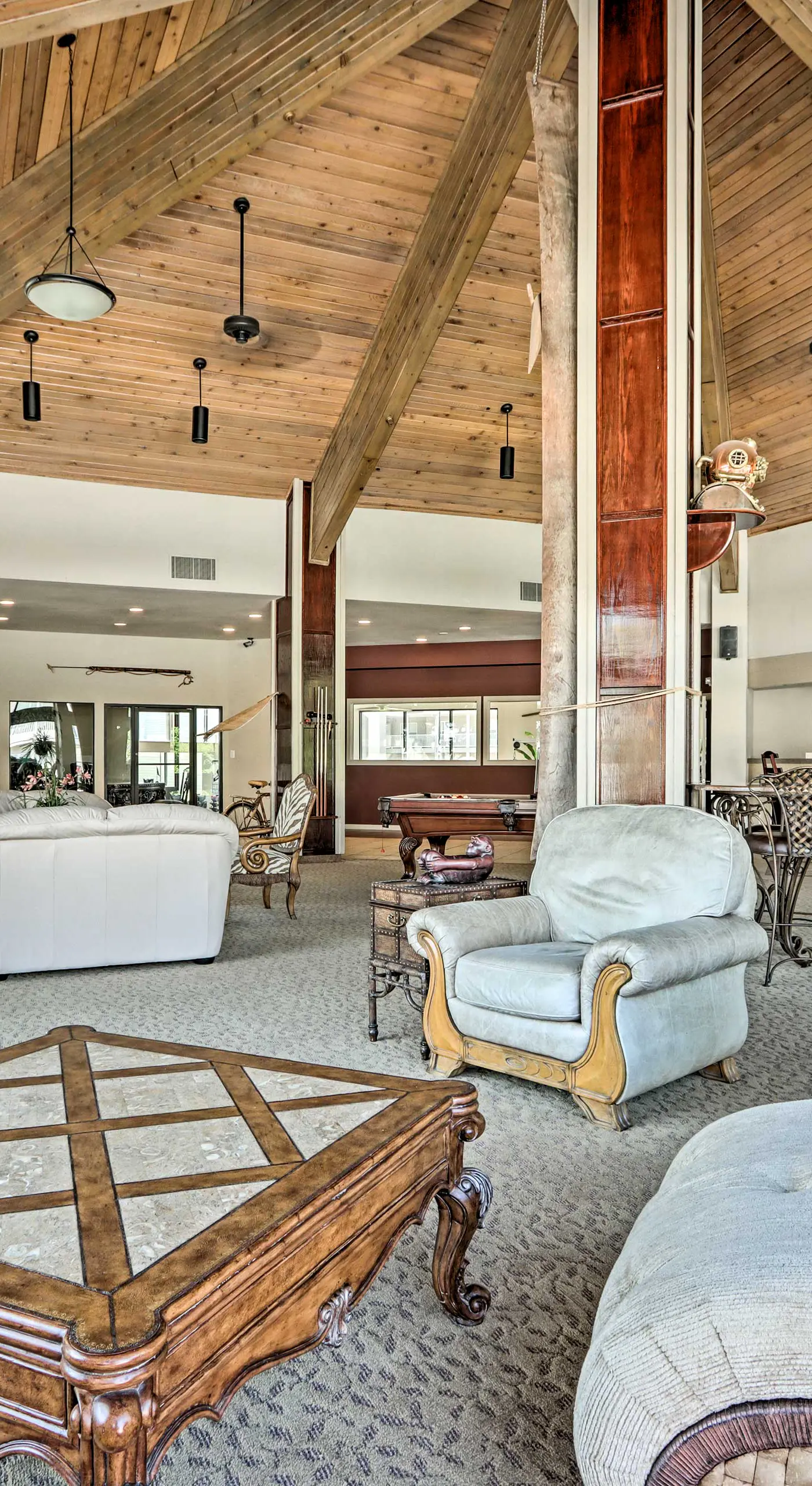 Lakefront Patio, Pool Access! Lands End Condo