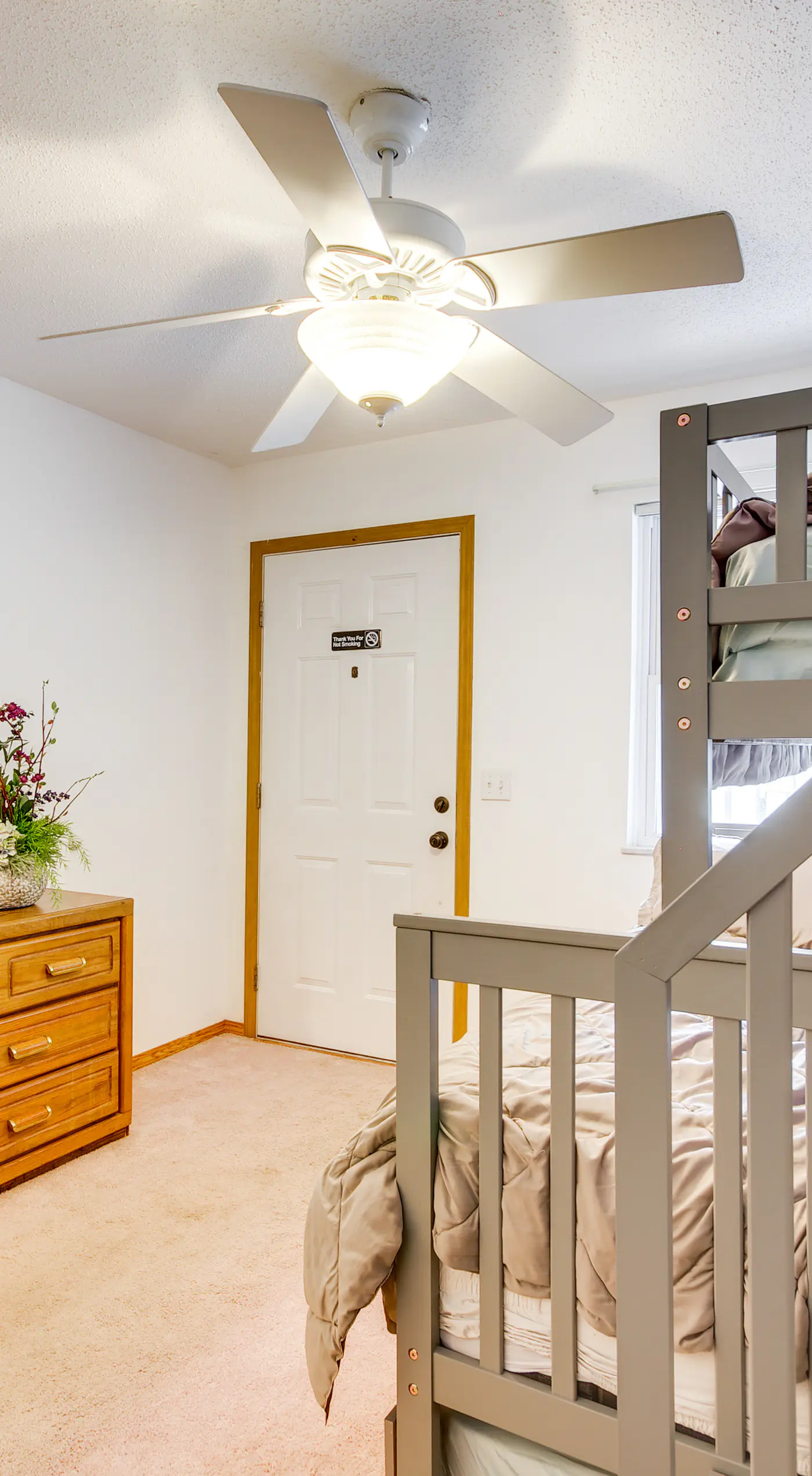 Cozy Lake Ozark Condo Rental w/ Grill, Pool Access