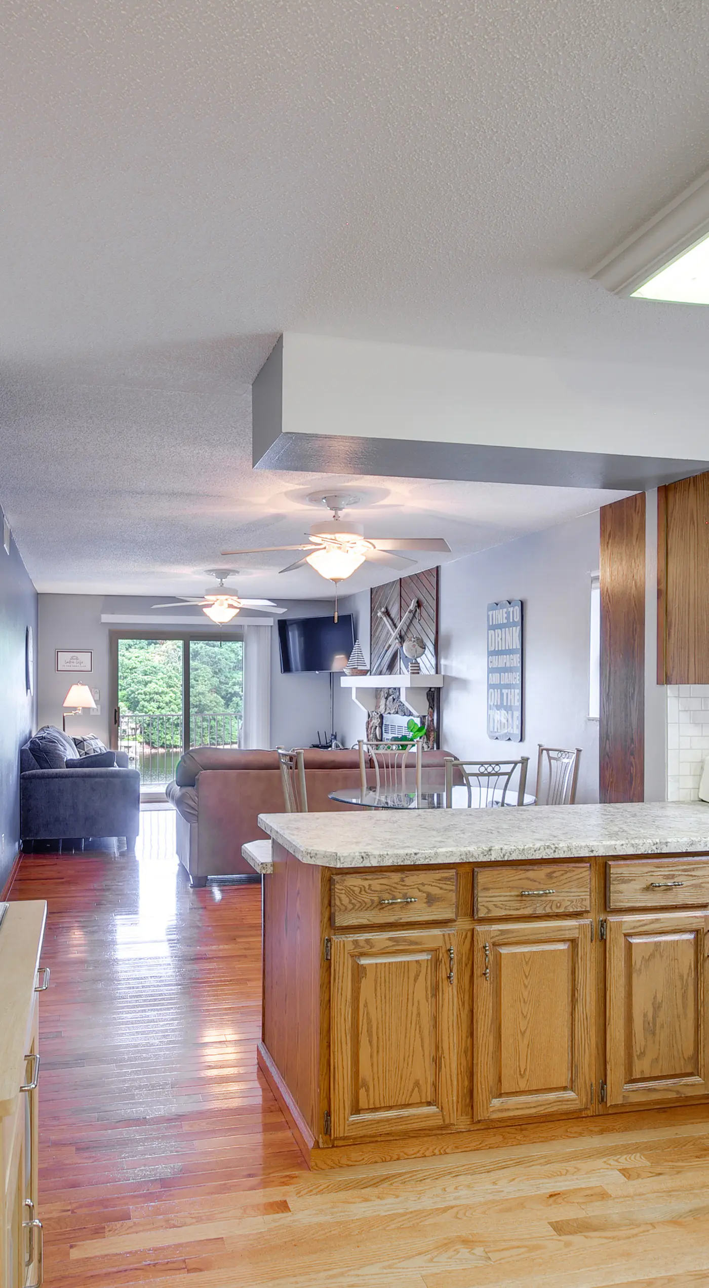 Cozy Lake Ozark Condo Rental w/ Grill, Pool Access