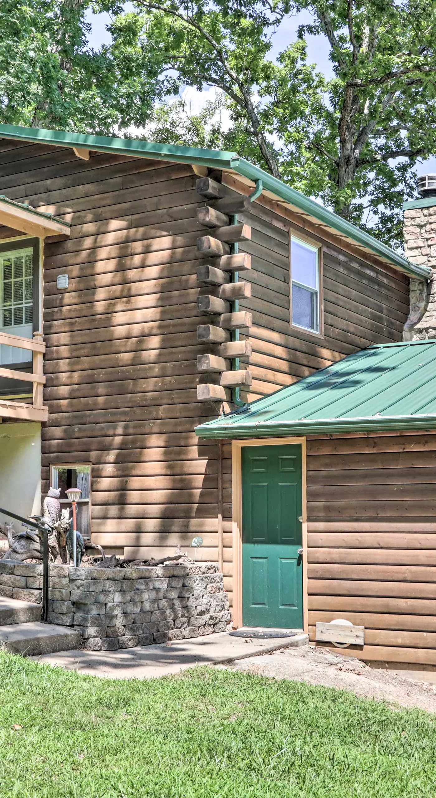 Lake Days & BBQ Fun: Climax Springs Retreat!