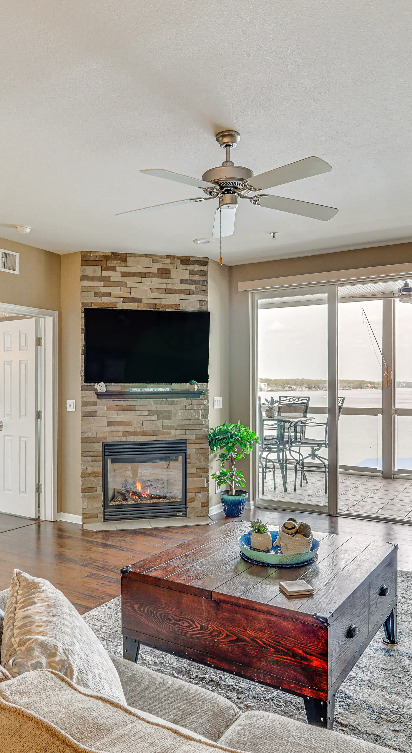 Osage Beach Condo Near Hiking & Shopping!