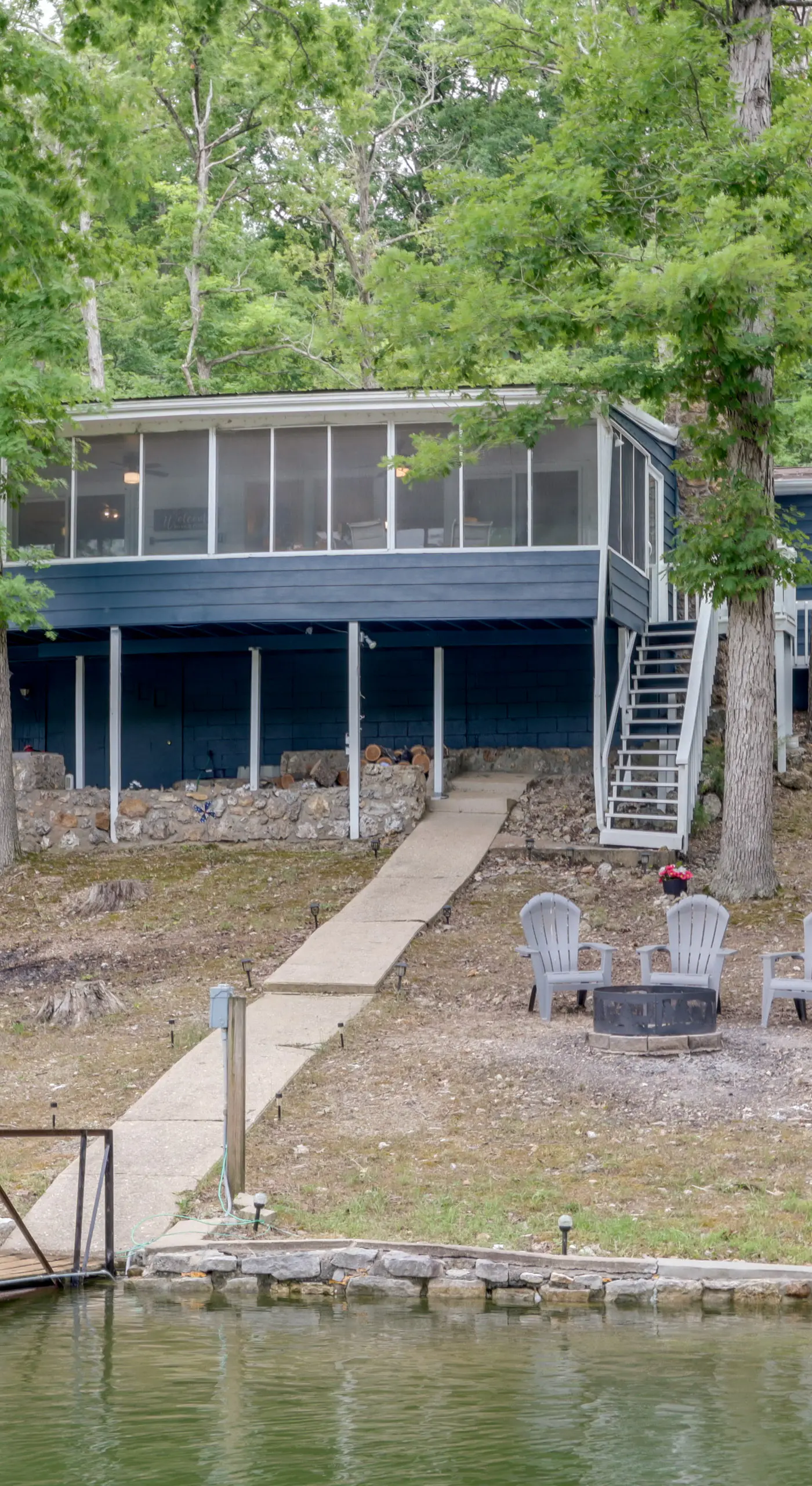 Dock + Screened Porch: Lake of the Ozarks Getaway!