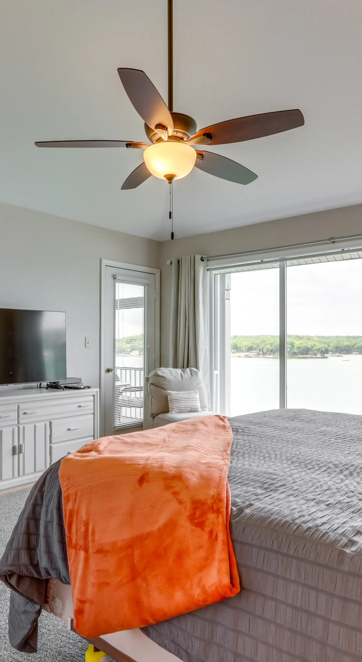 Lakefront Ozark Getaway w/ Views + Community Perks