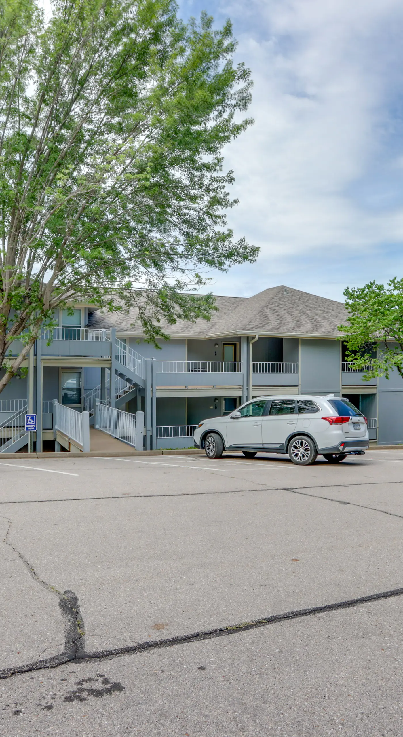 Lakefront Ozark Getaway w/ Views + Community Perks