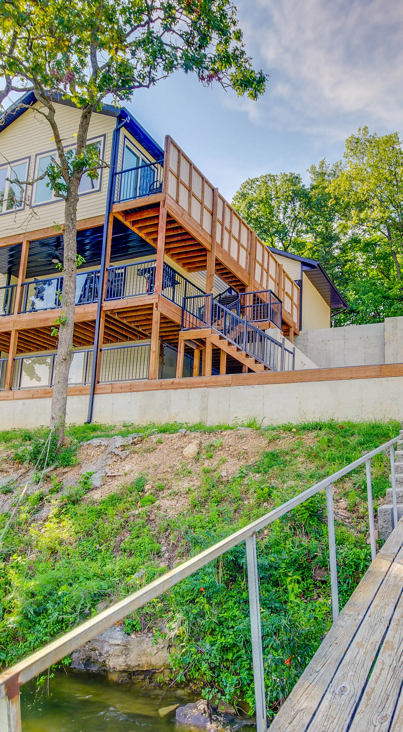 Lakefront Osage Beach Retreat w/ Boat Slip!