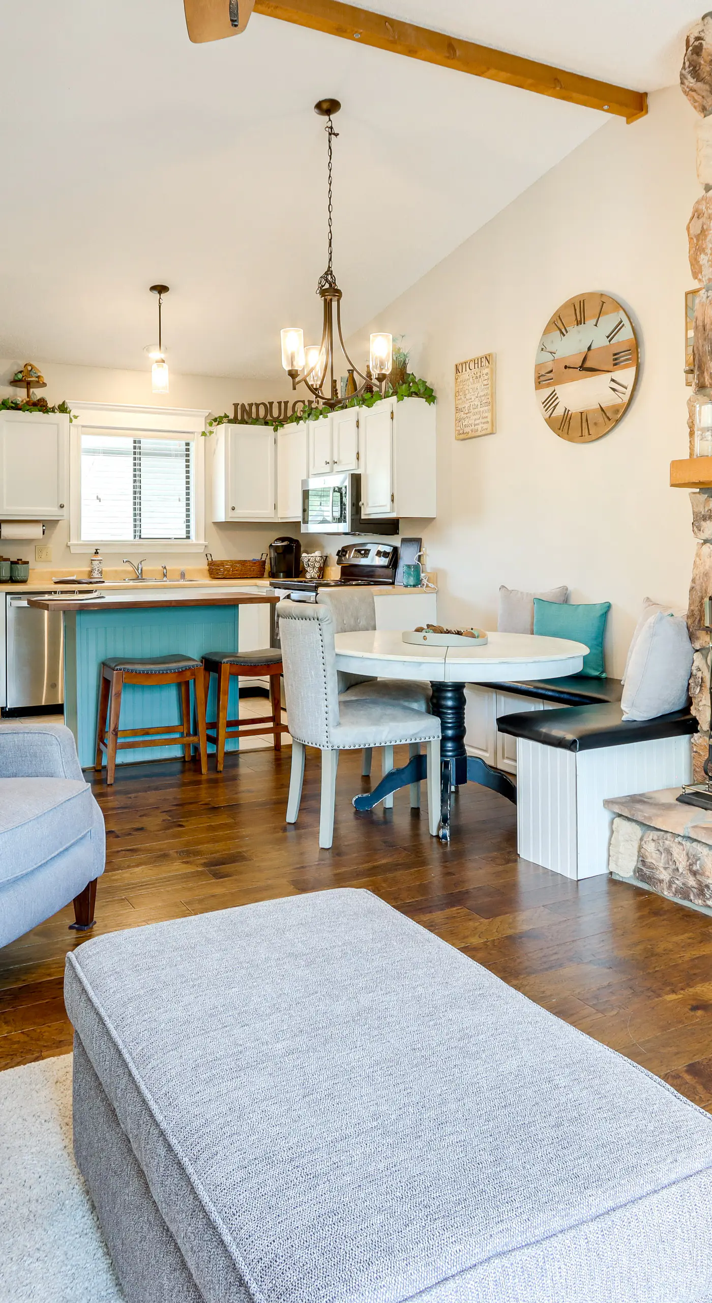 Walk to Pool + Lake: Cozy Osage Beach Condo