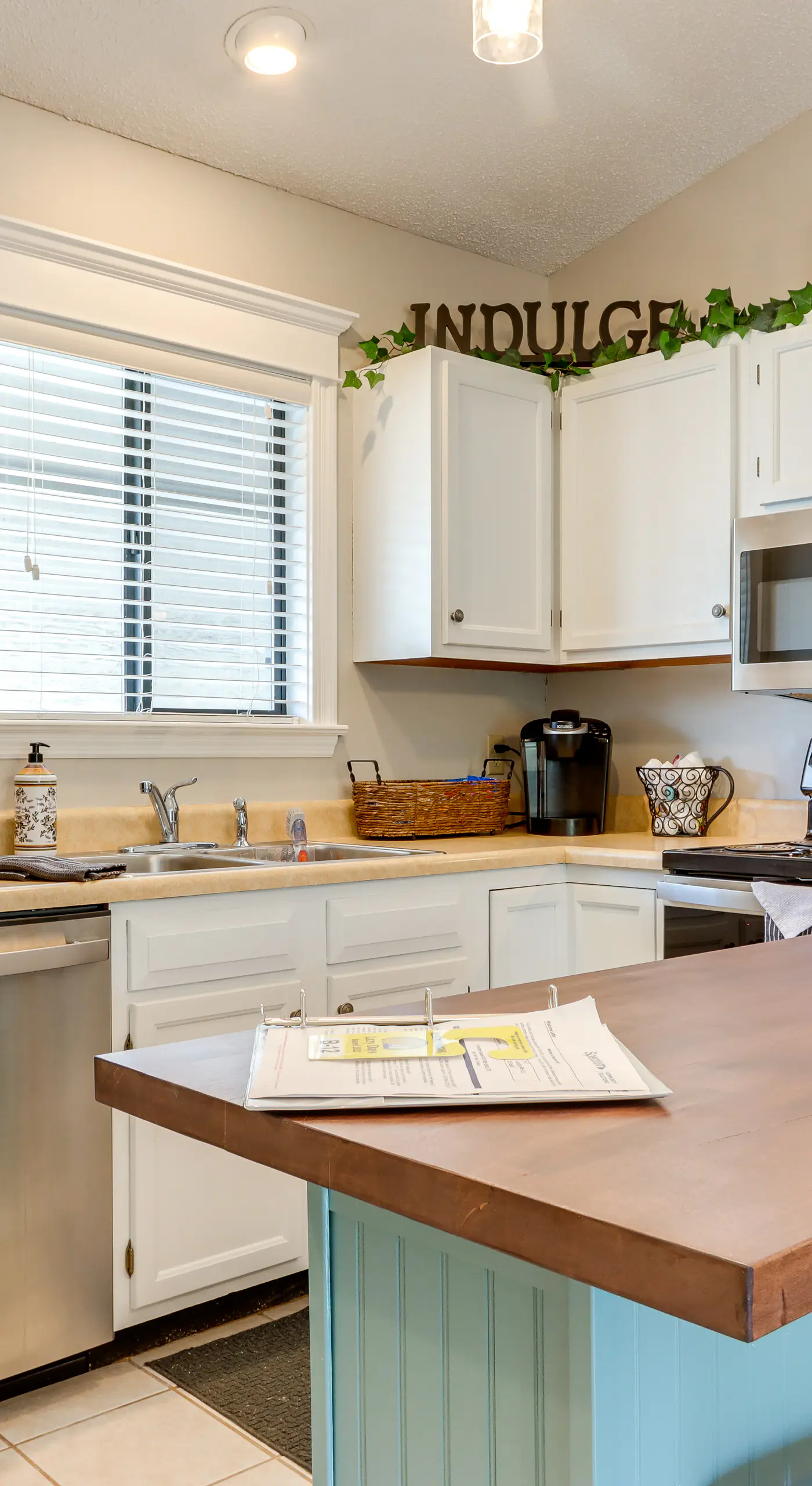 Walk to Pool + Lake: Cozy Osage Beach Condo