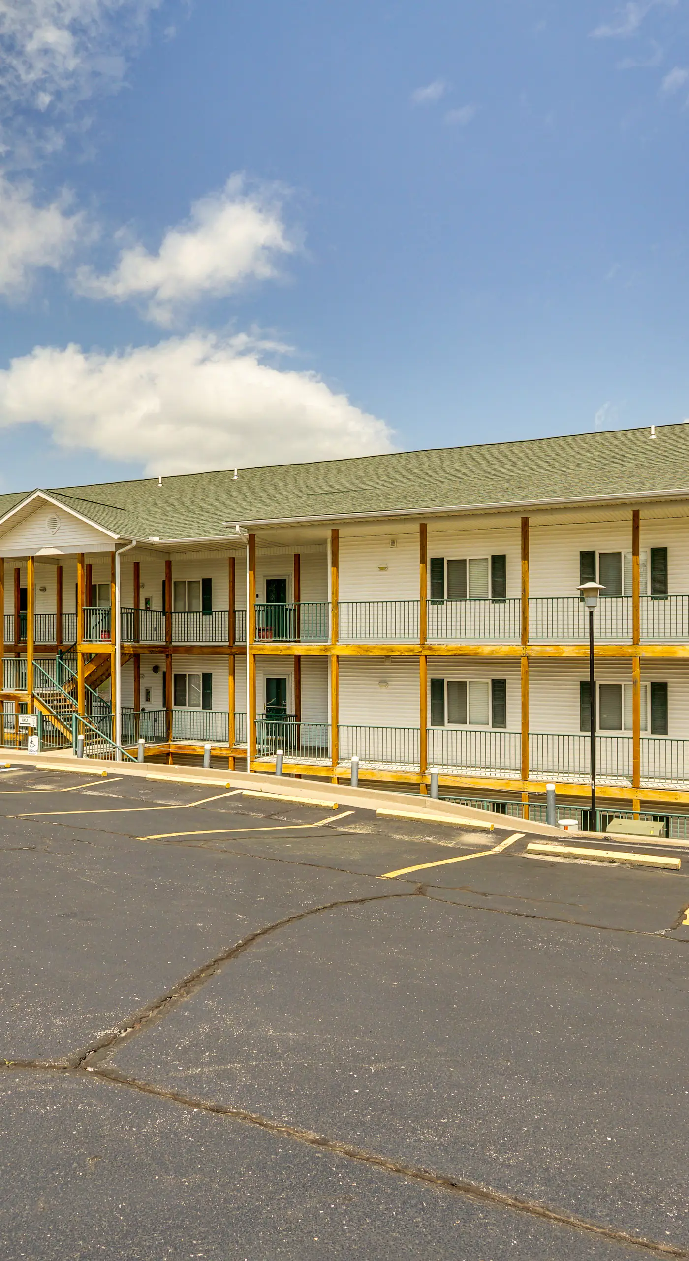 4 Mi to Dtwn: Gem w/ Lake Access in Camdenton