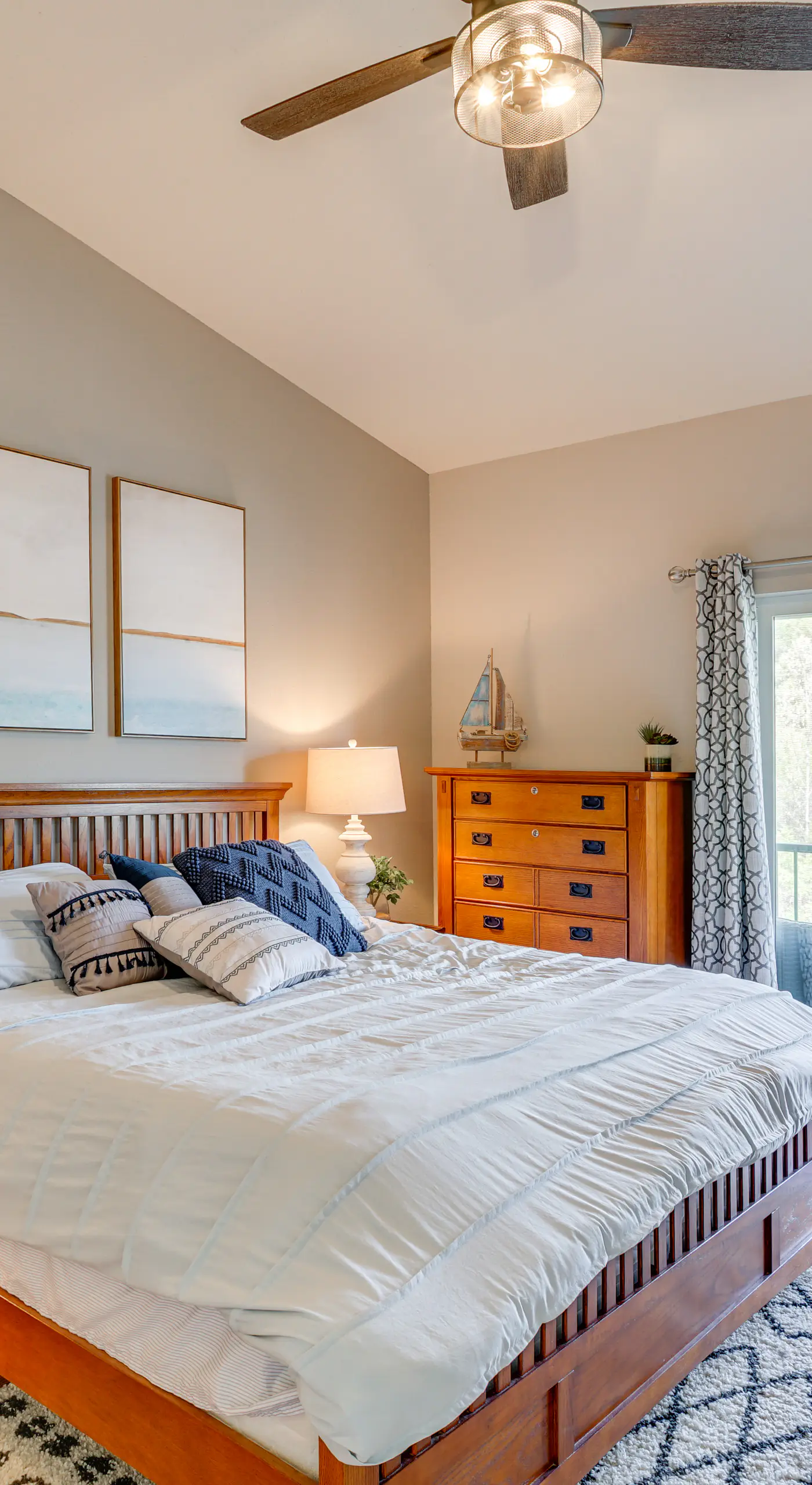 4 Mi to Dtwn: Gem w/ Lake Access in Camdenton