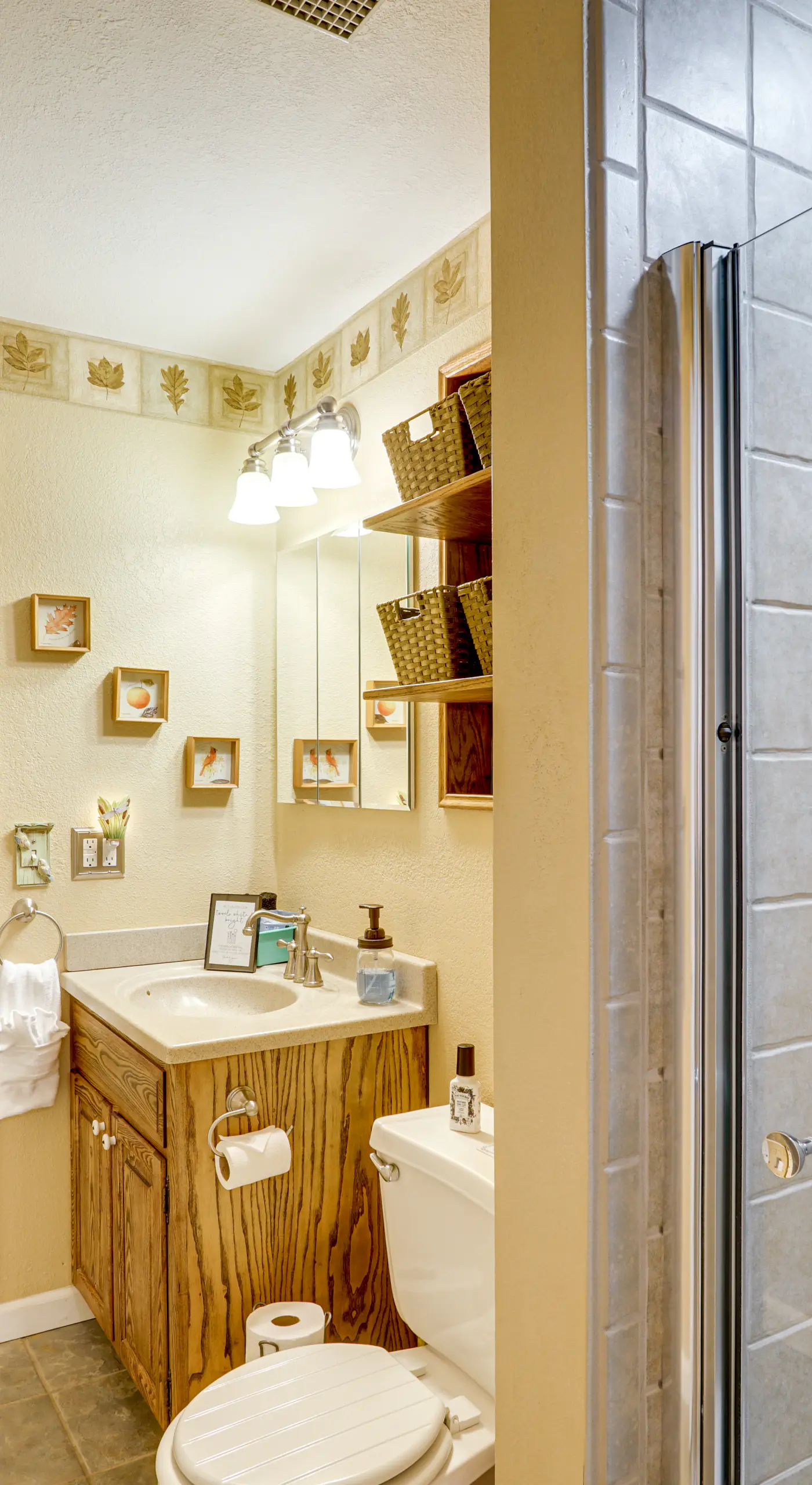 Lakefront & Dog-Friendly Gem in Gravois Mills