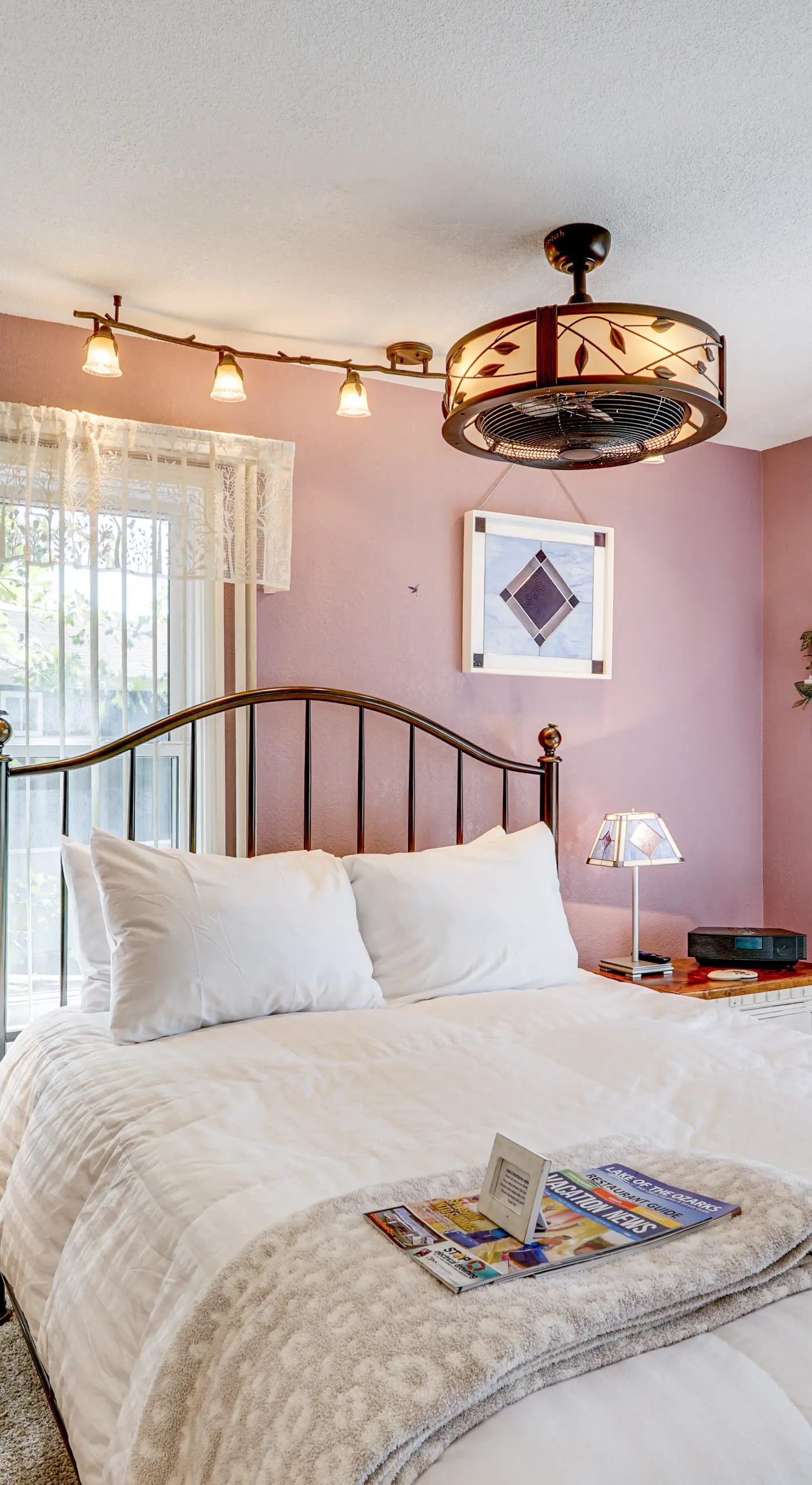 Lakefront & Dog-Friendly Gem in Gravois Mills
