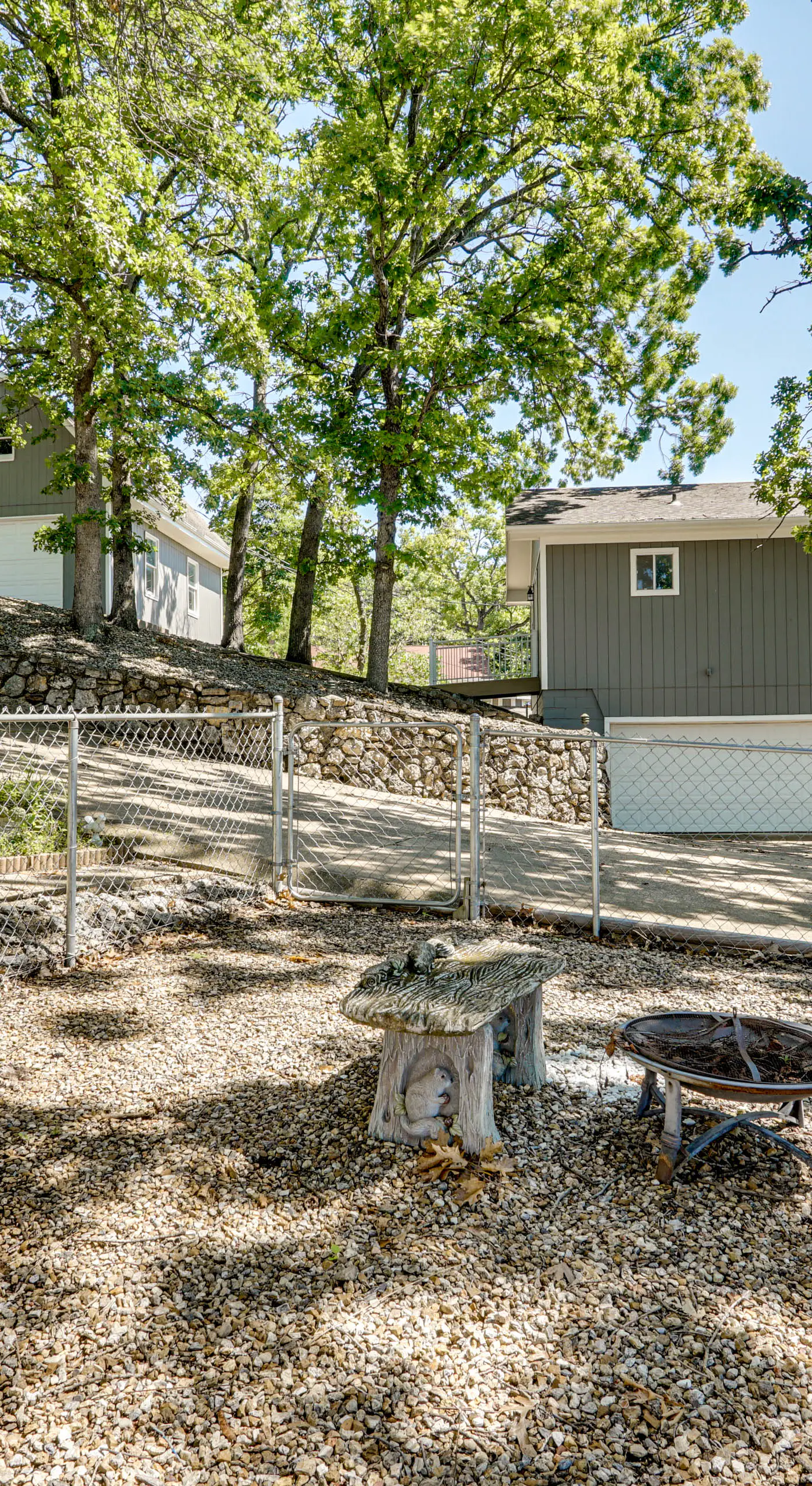 Lakefront & Dog-Friendly Gem in Gravois Mills