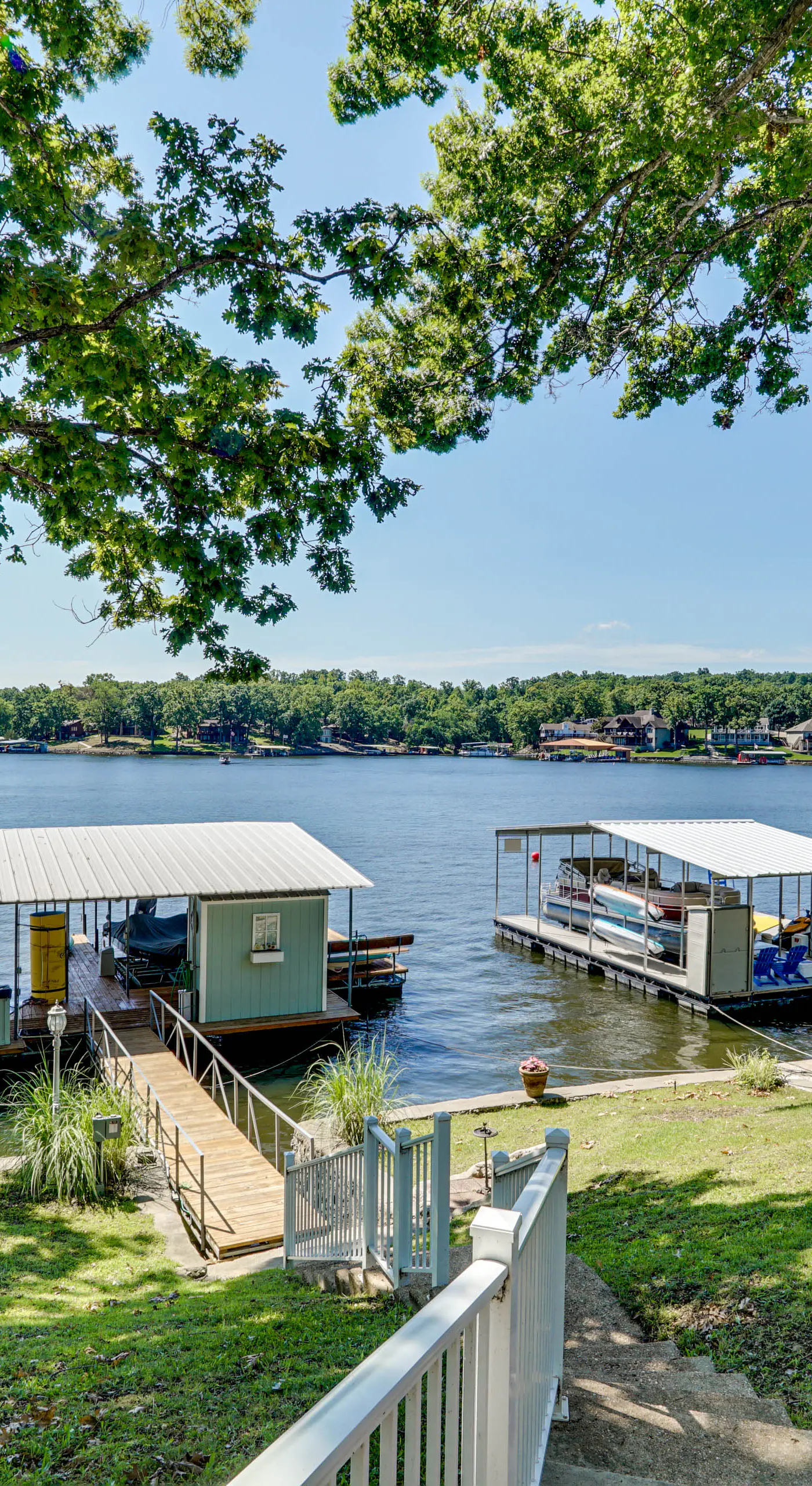 Lakefront & Dog-Friendly Gem in Gravois Mills