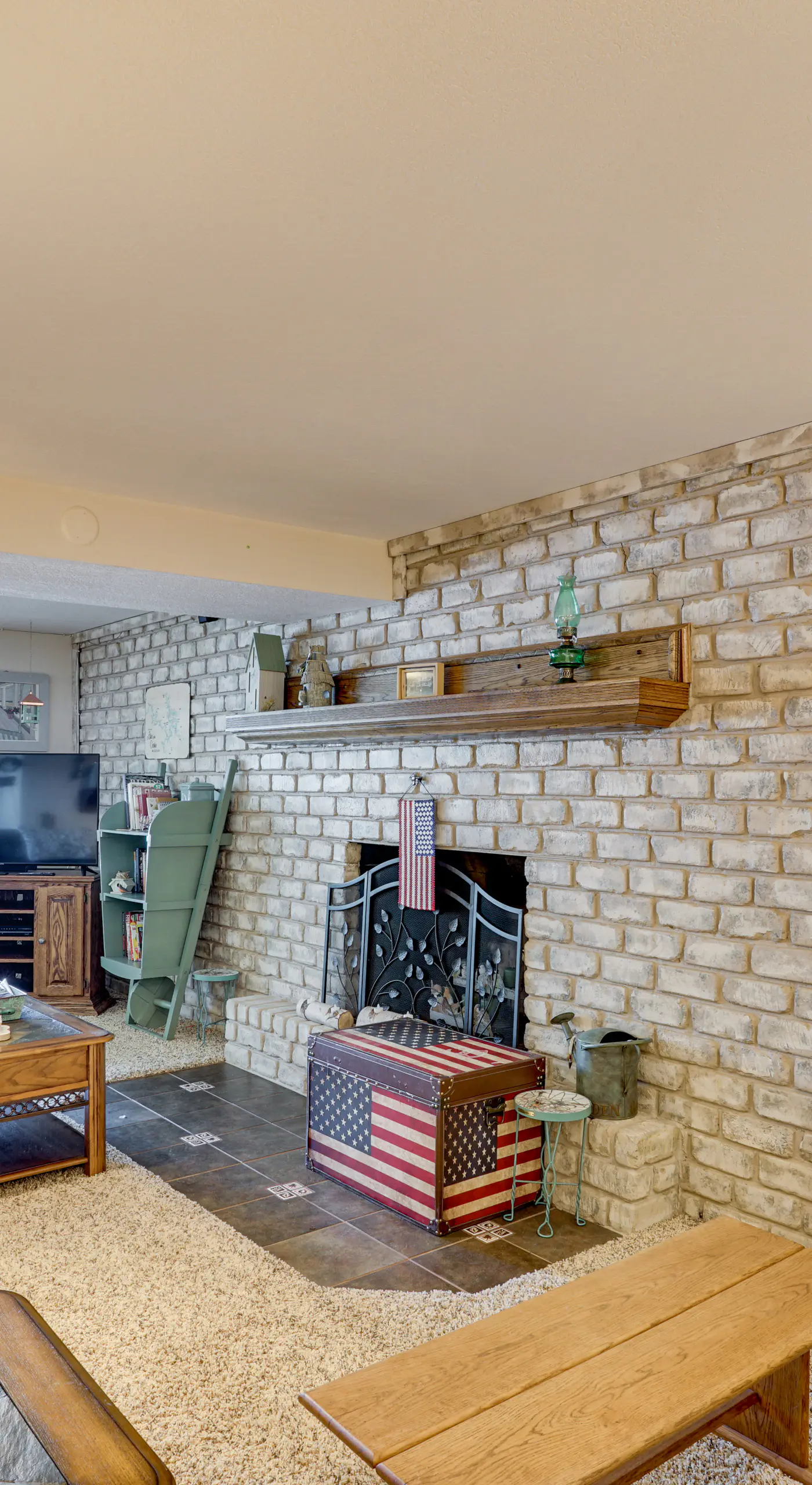 Lakefront & Dog-Friendly Gem in Gravois Mills