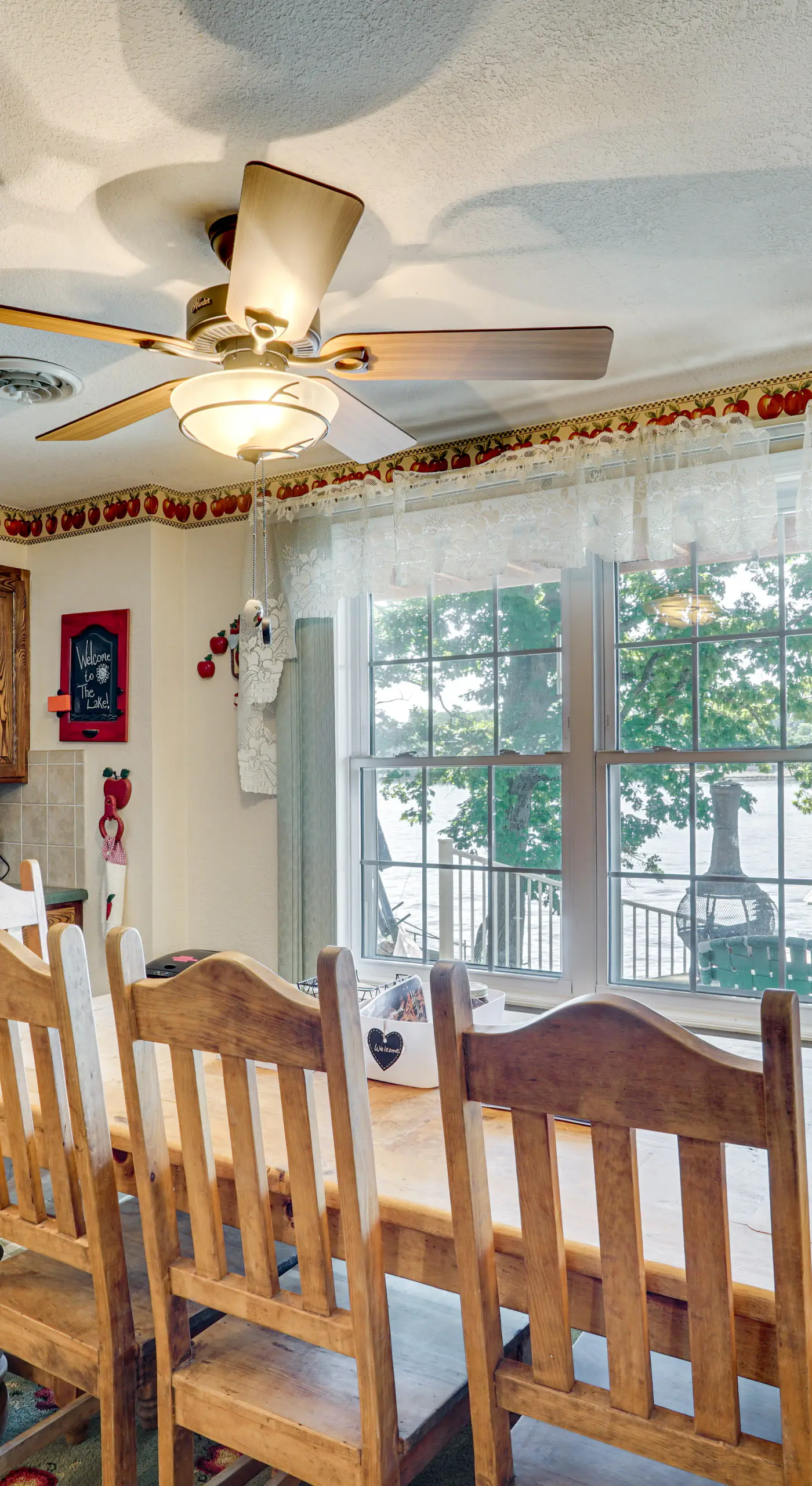 Lakefront & Dog-Friendly Gem in Gravois Mills