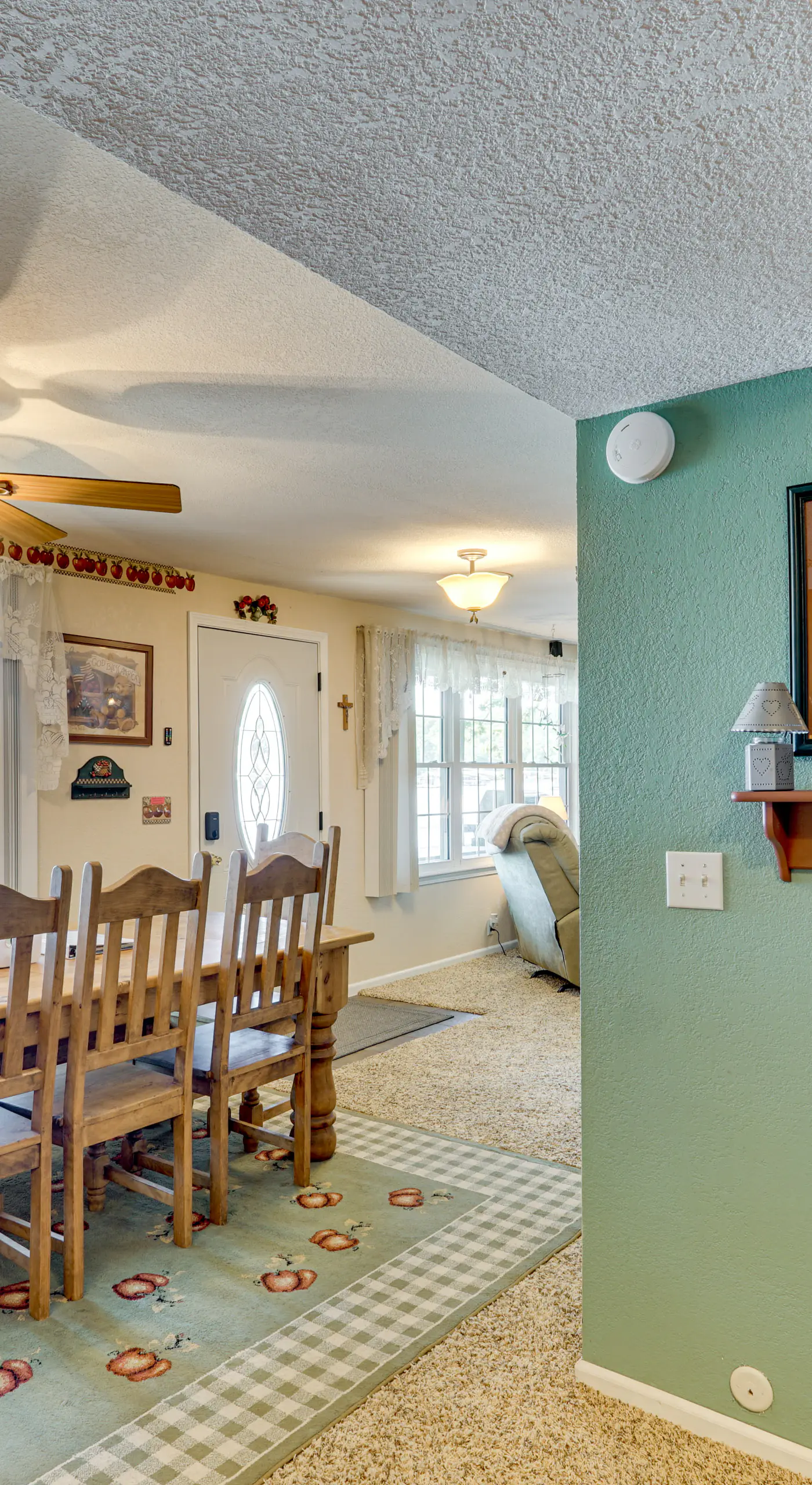 Lakefront & Dog-Friendly Gem in Gravois Mills