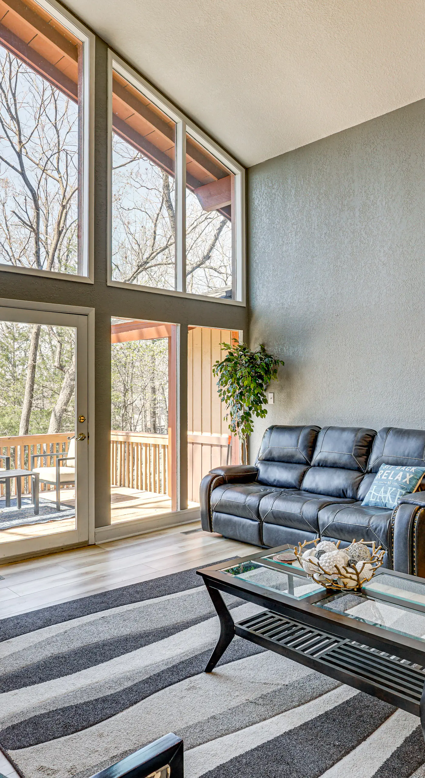 Luxury Lake Home, Amazing Views, Resort Amenities