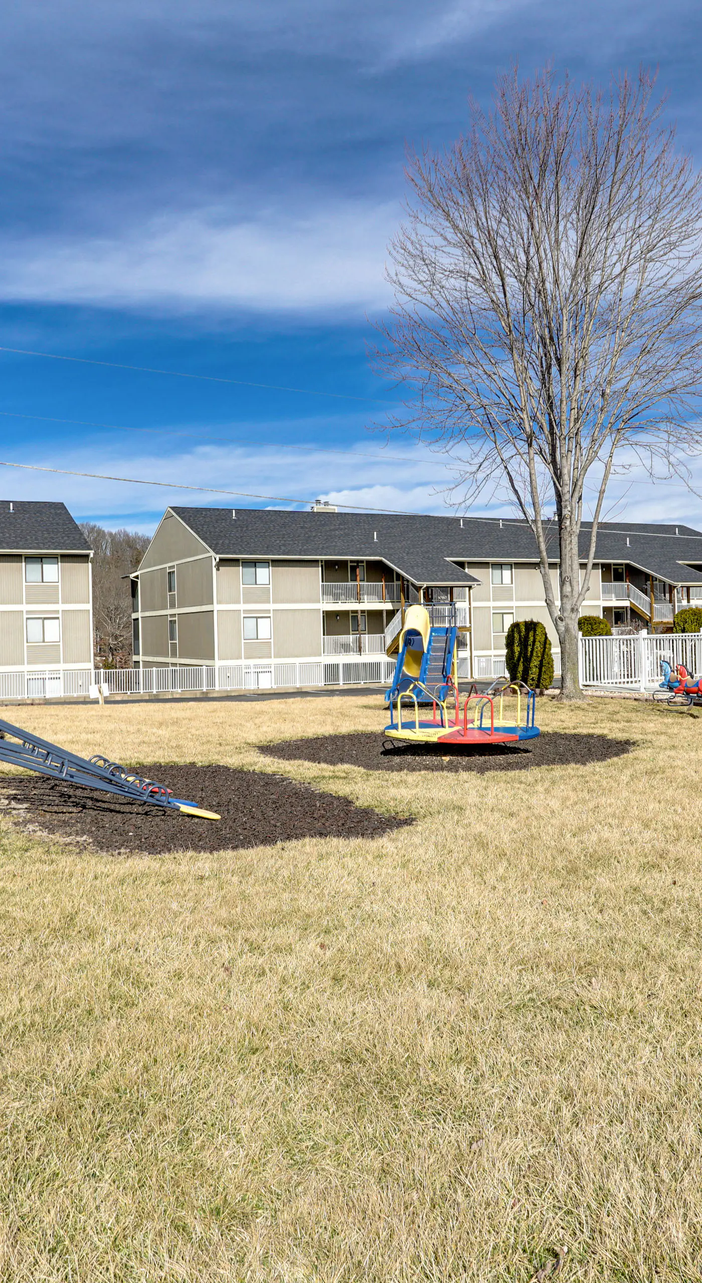 Lakefront Osage Beach Abode w/ Grill & Pool Access