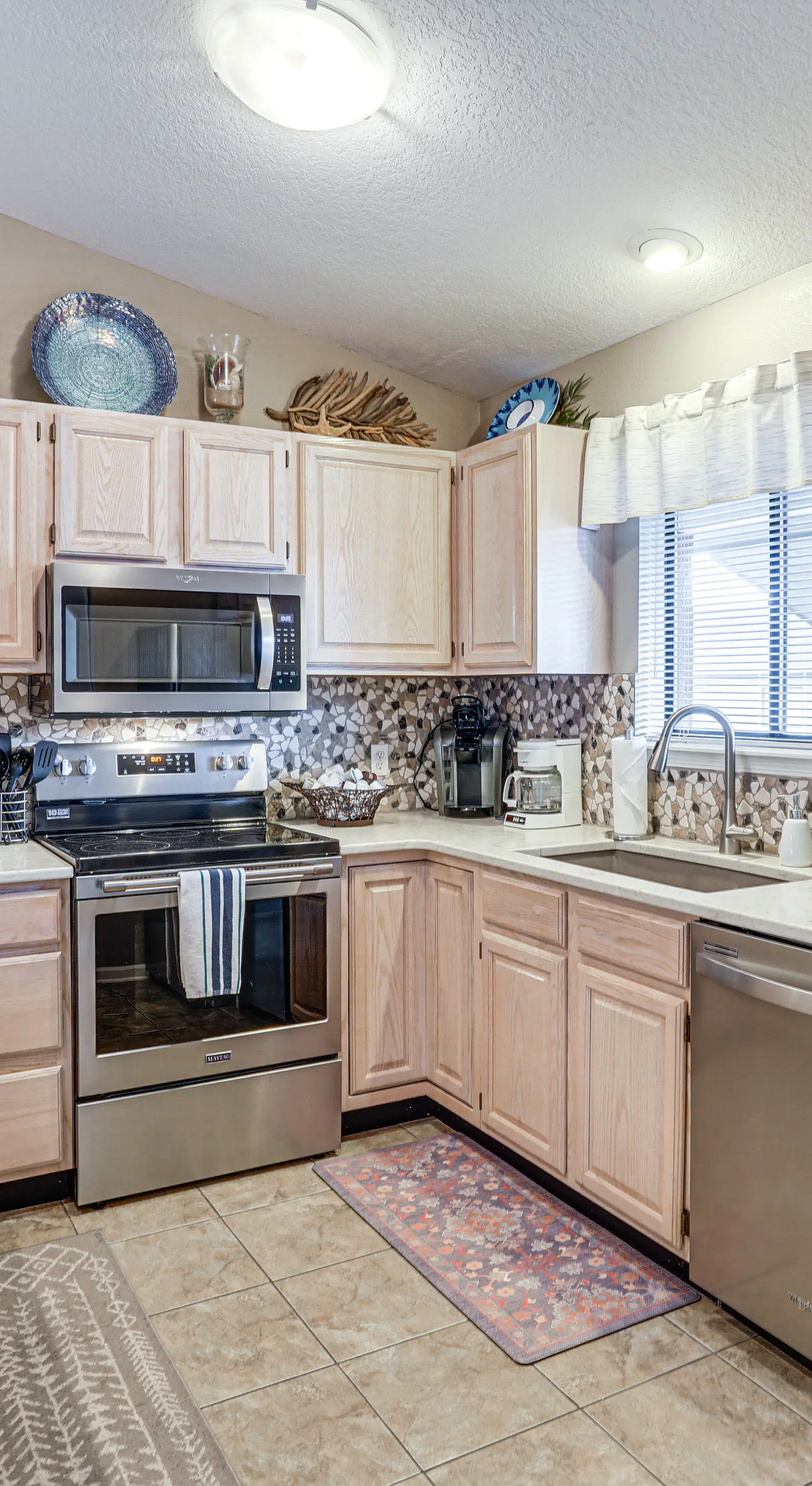 Lakefront Osage Beach Abode w/ Grill & Pool Access