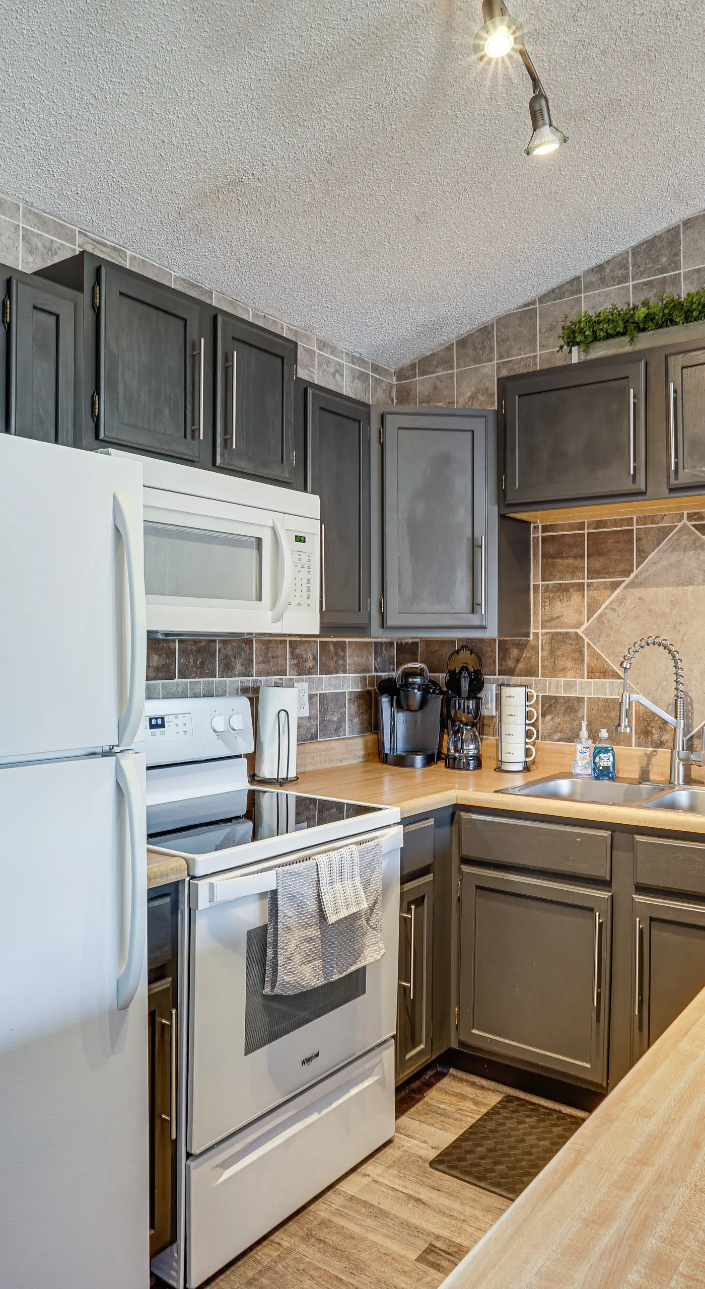 Village of Four Seasons Lake Condo w/ Pool Access!