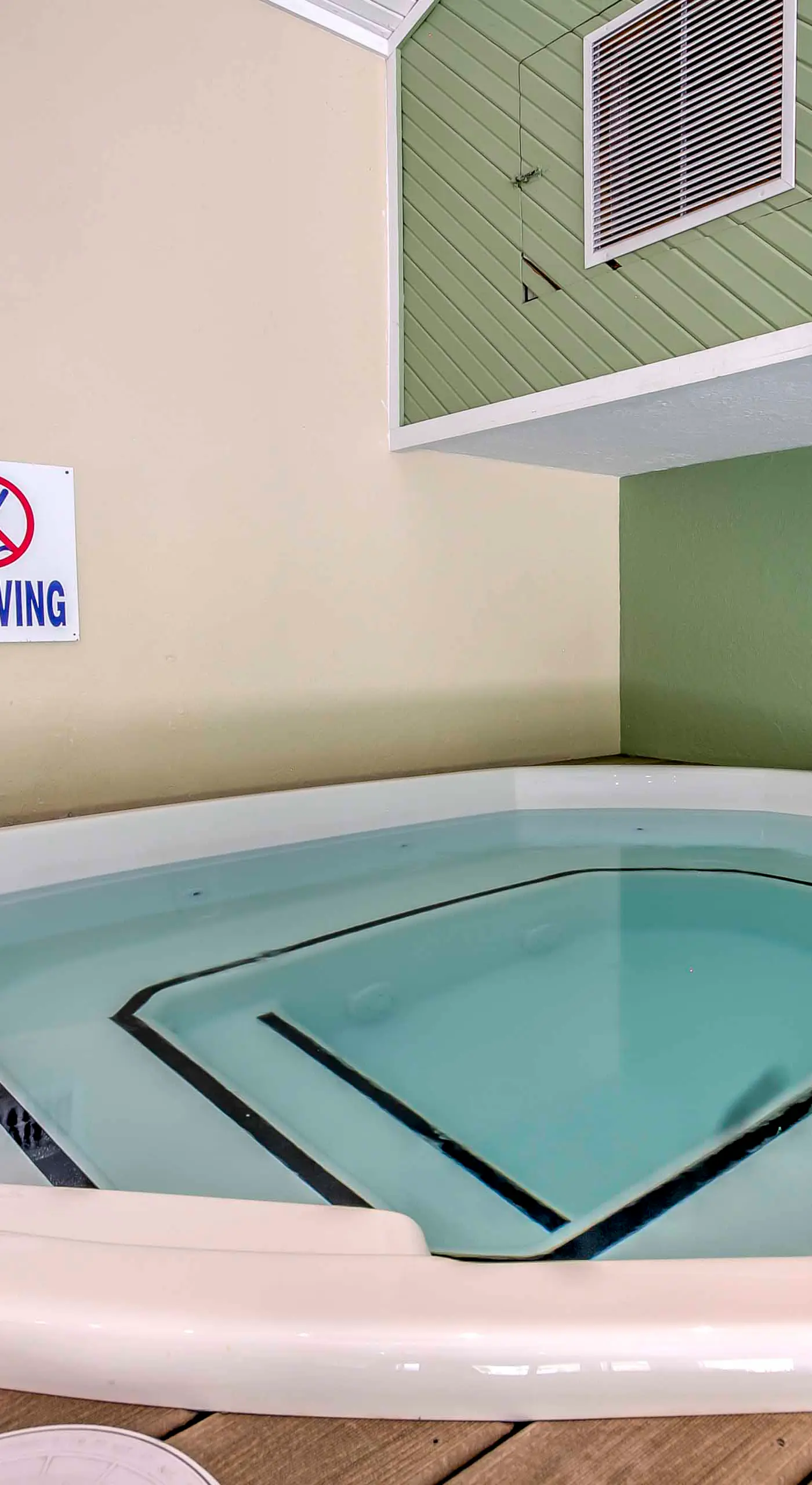 Village of Four Seasons Lake Condo w/ Pool Access!