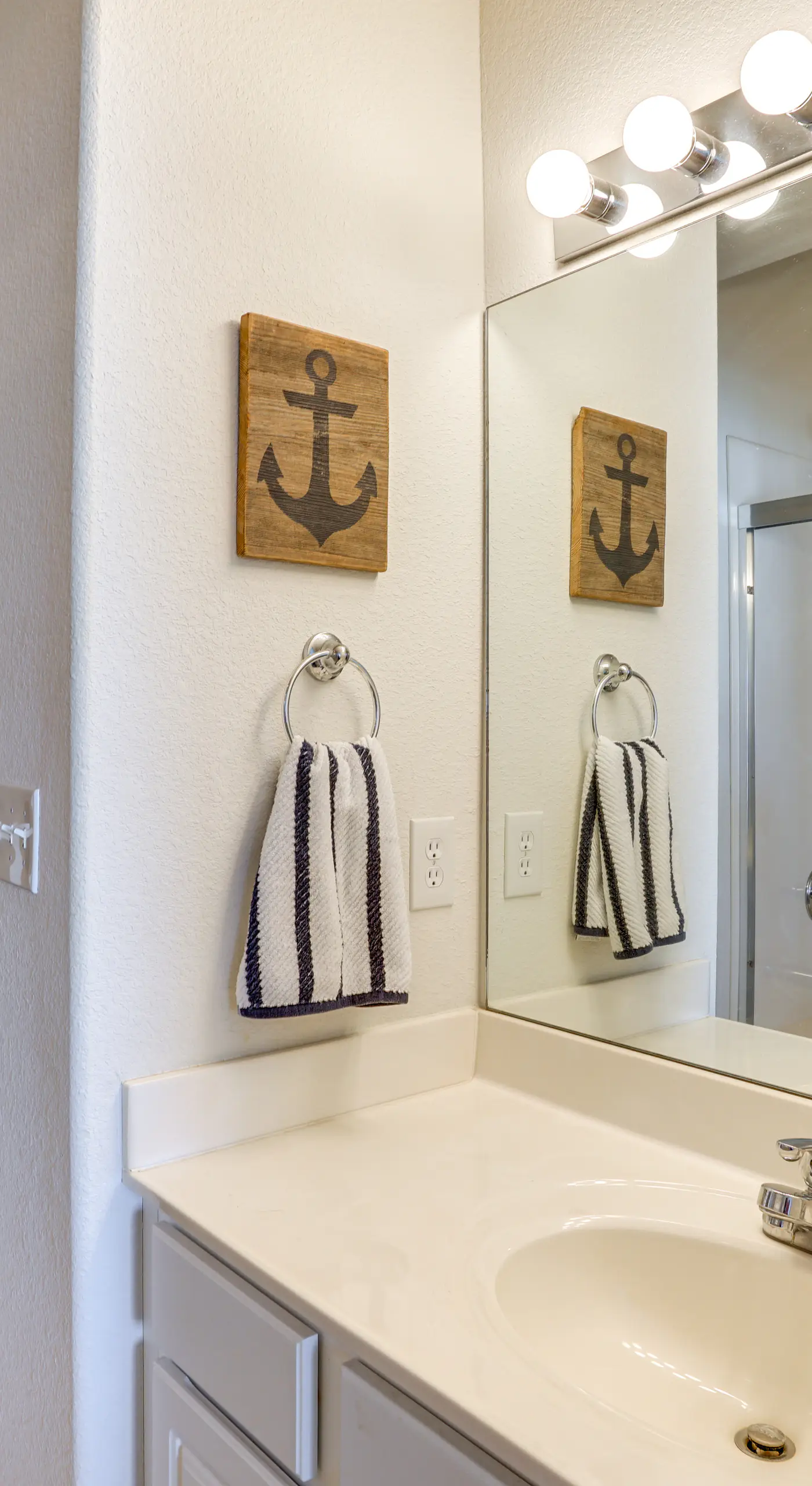 Lake Ozark Condo w/ Water Views & Pool Access!