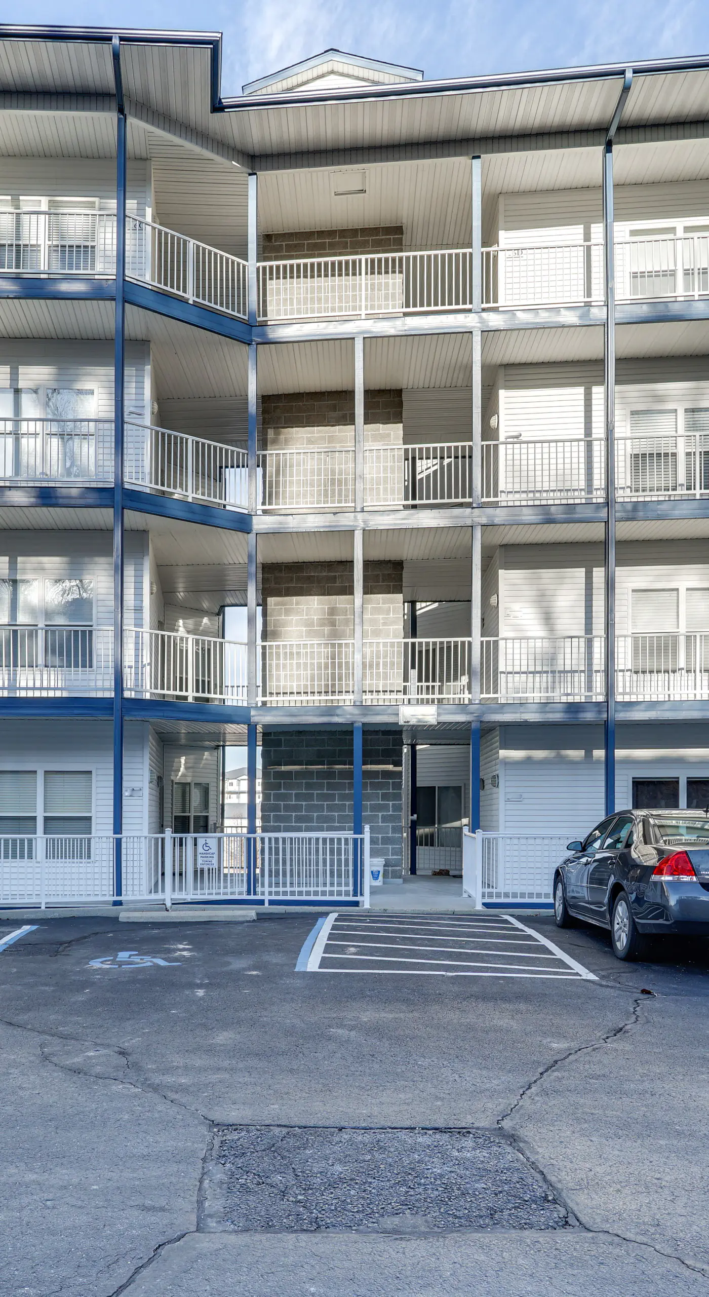 Lake Ozark Condo w/ Water Views & Pool Access!