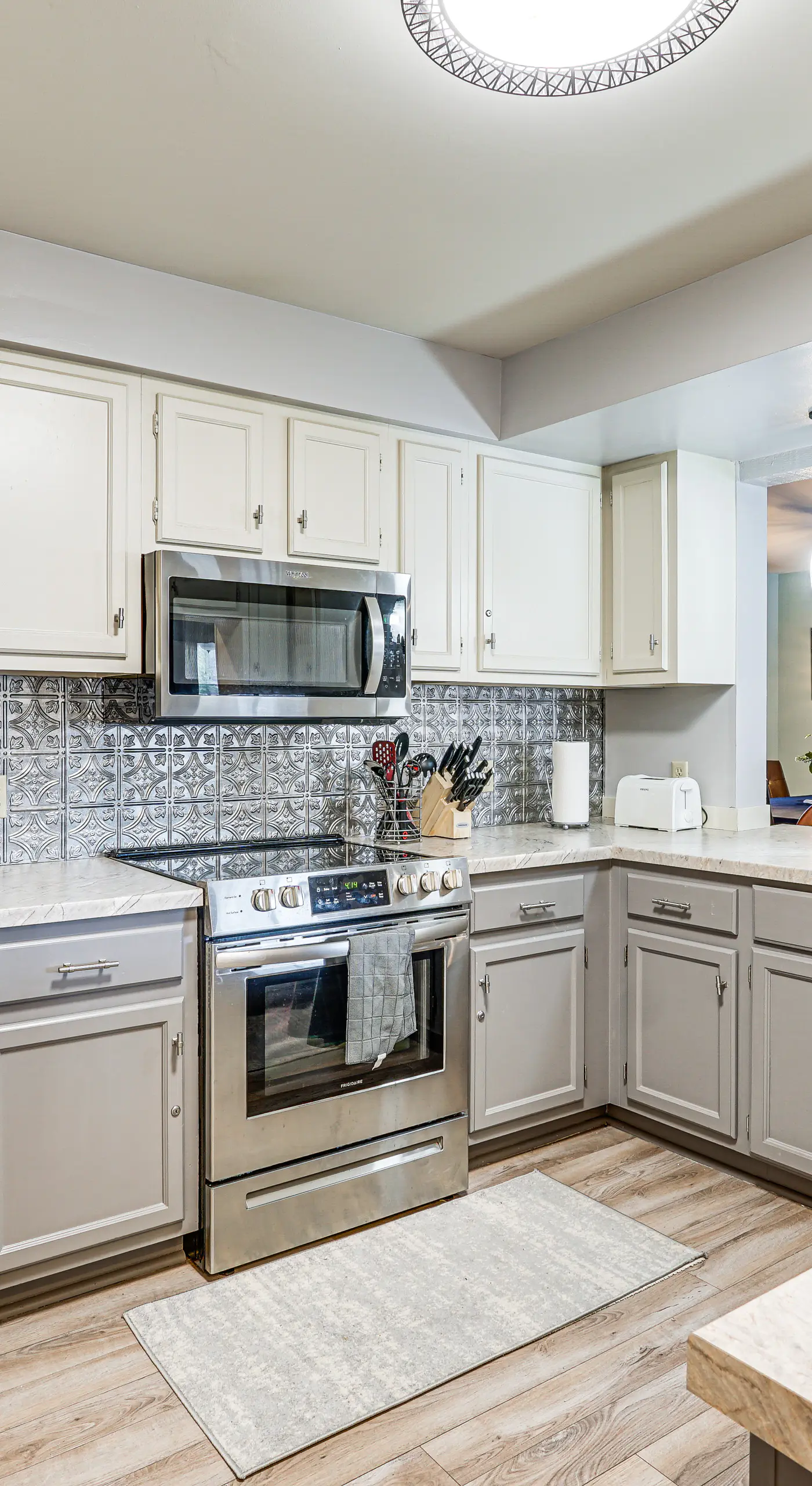 Lakefront Condo w/ Resort Amenities in Osage Beach