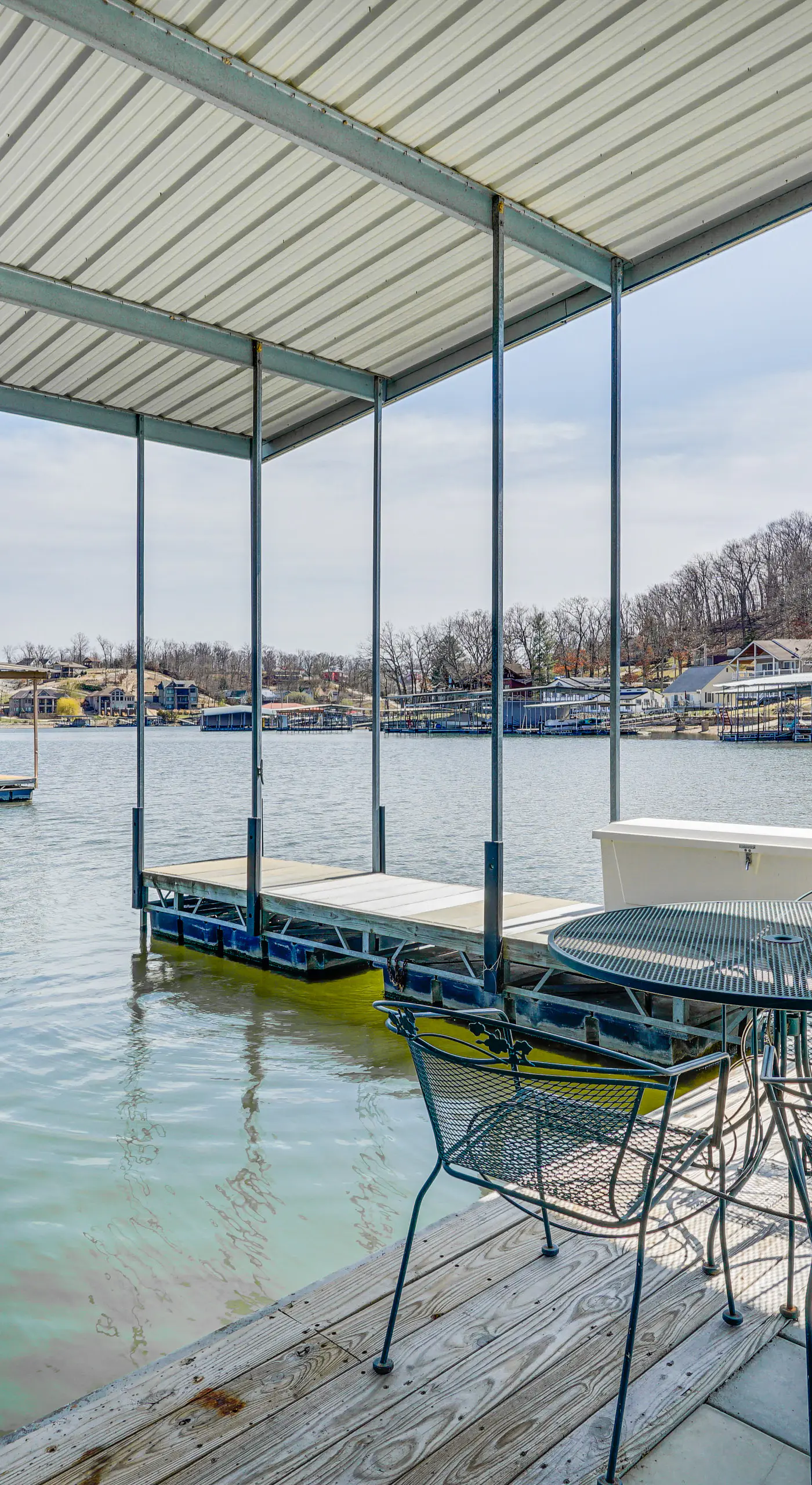 Lakefront Condo w/ Resort Amenities in Osage Beach