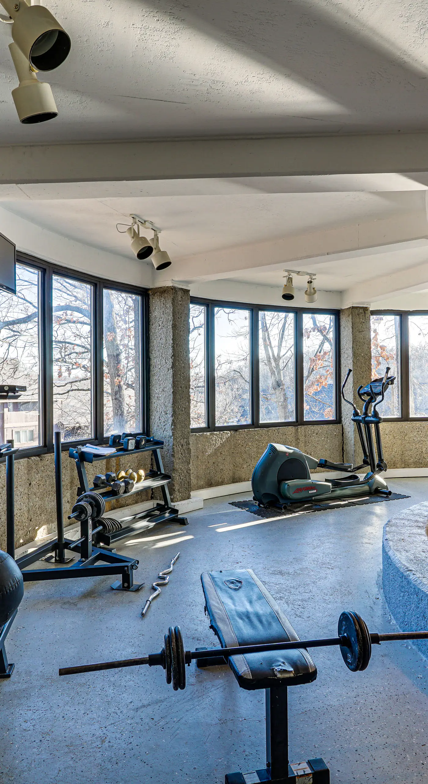 Lakefront Condo w/ Resort Amenities in Osage Beach