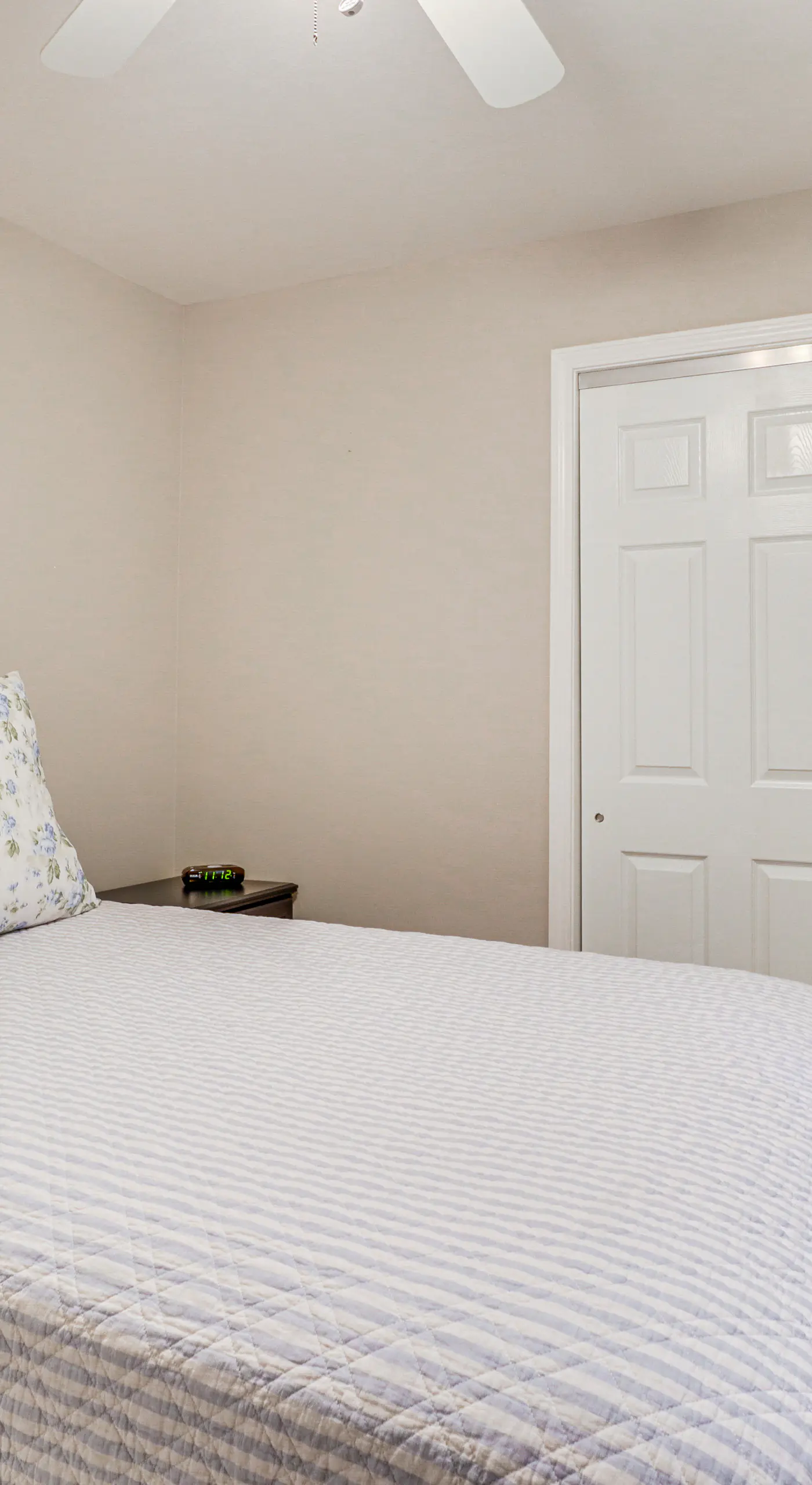 Lake of The Ozarks Condo w/ Pool in Camdenton