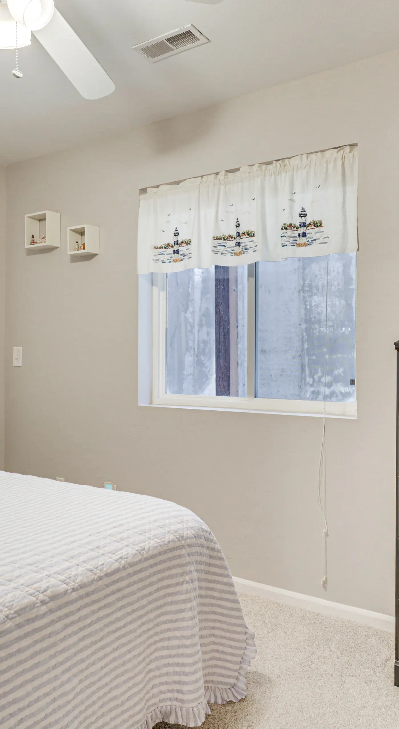 Lake of The Ozarks Condo w/ Pool in Camdenton